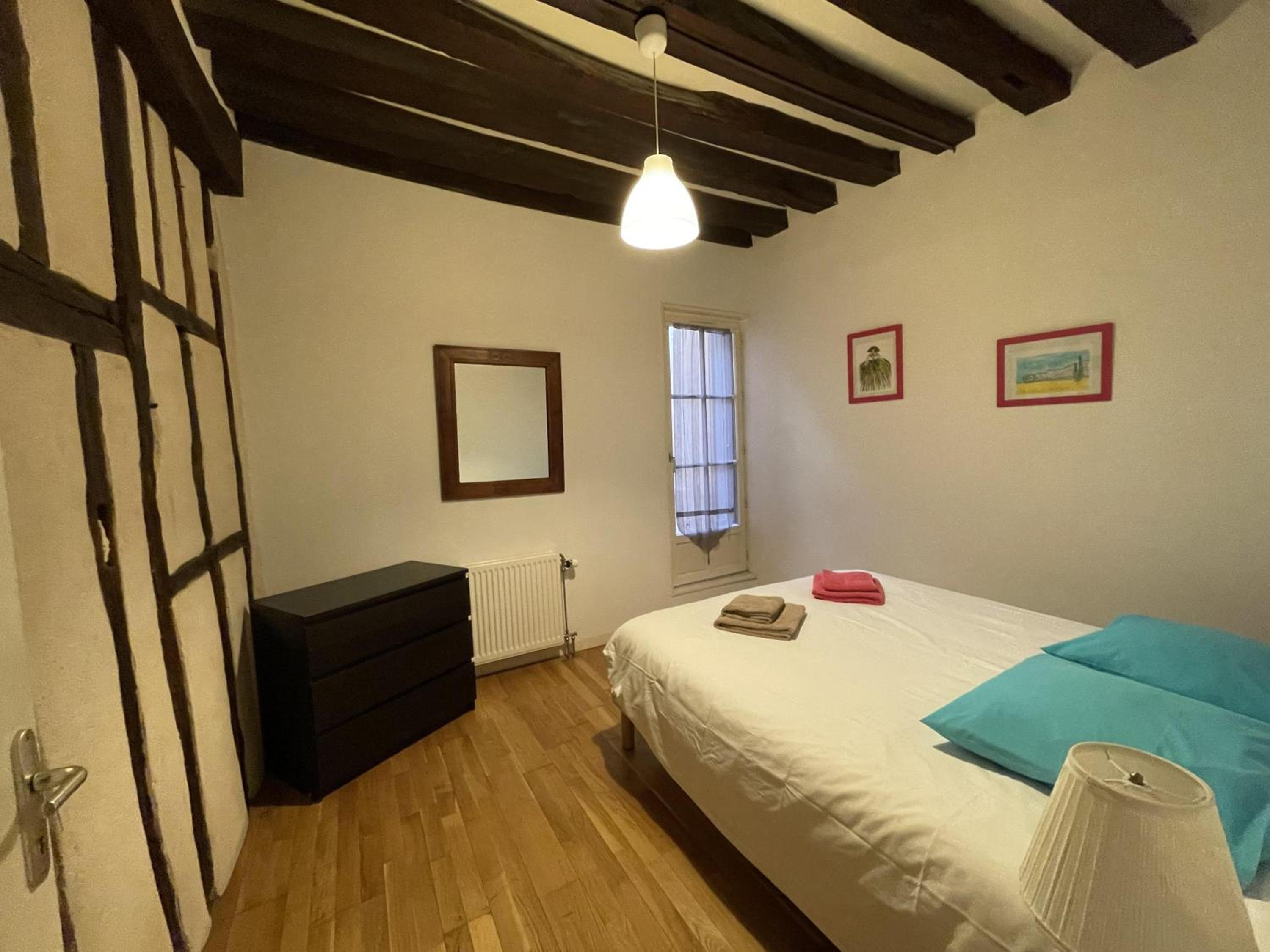 One-Bedroom Apartment - Photo 14