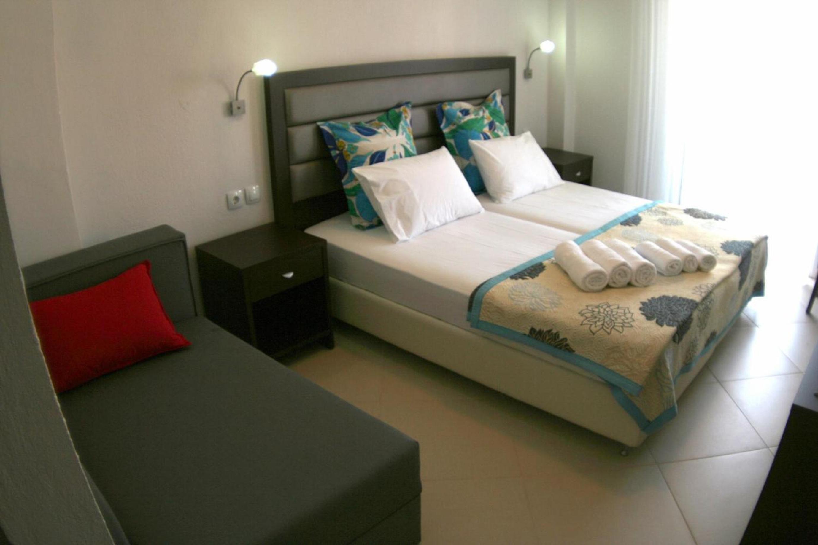 Apartment (2 Adults + 1 Child)