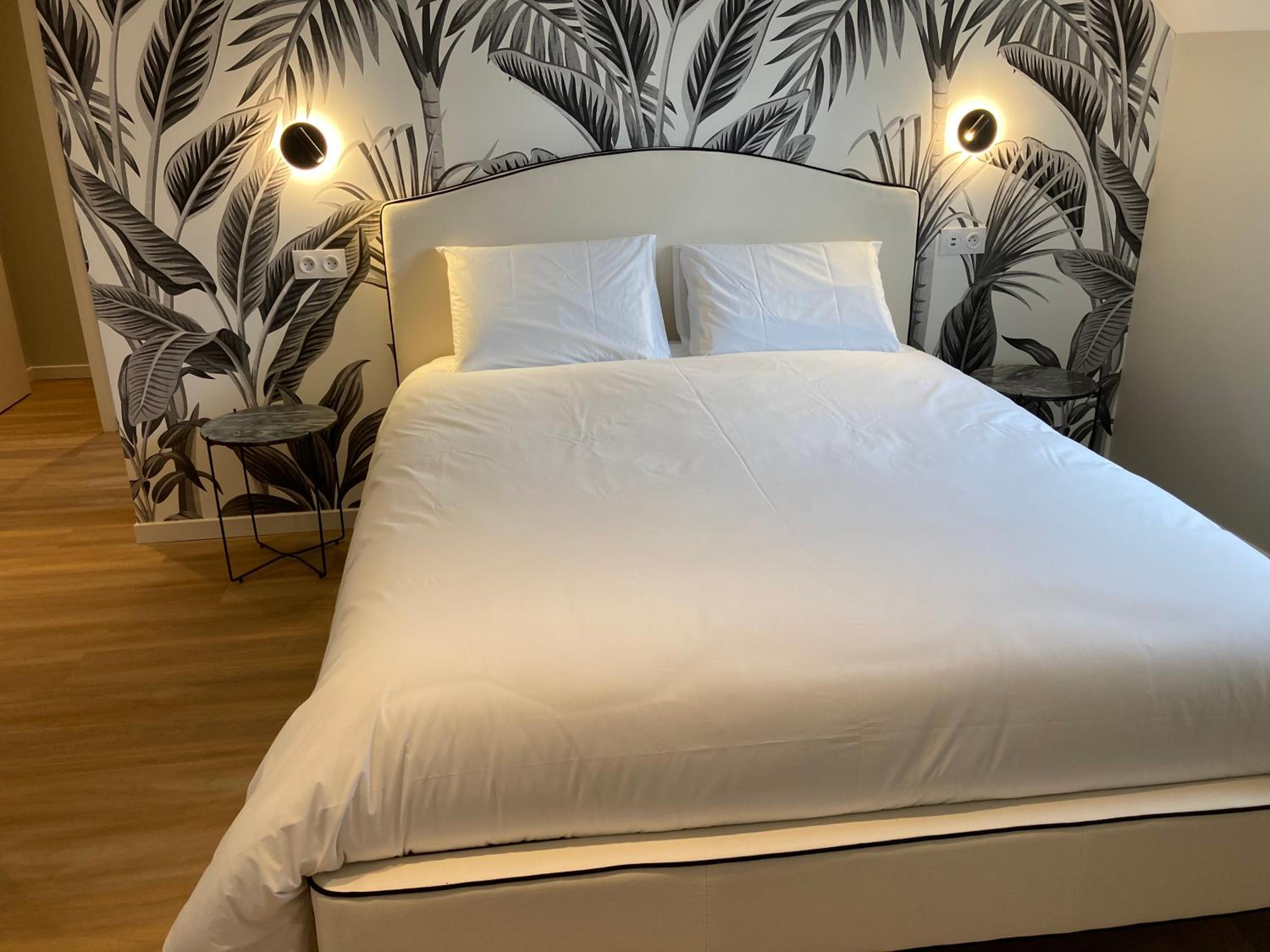 Deluxe Double Room with Bath photo 1