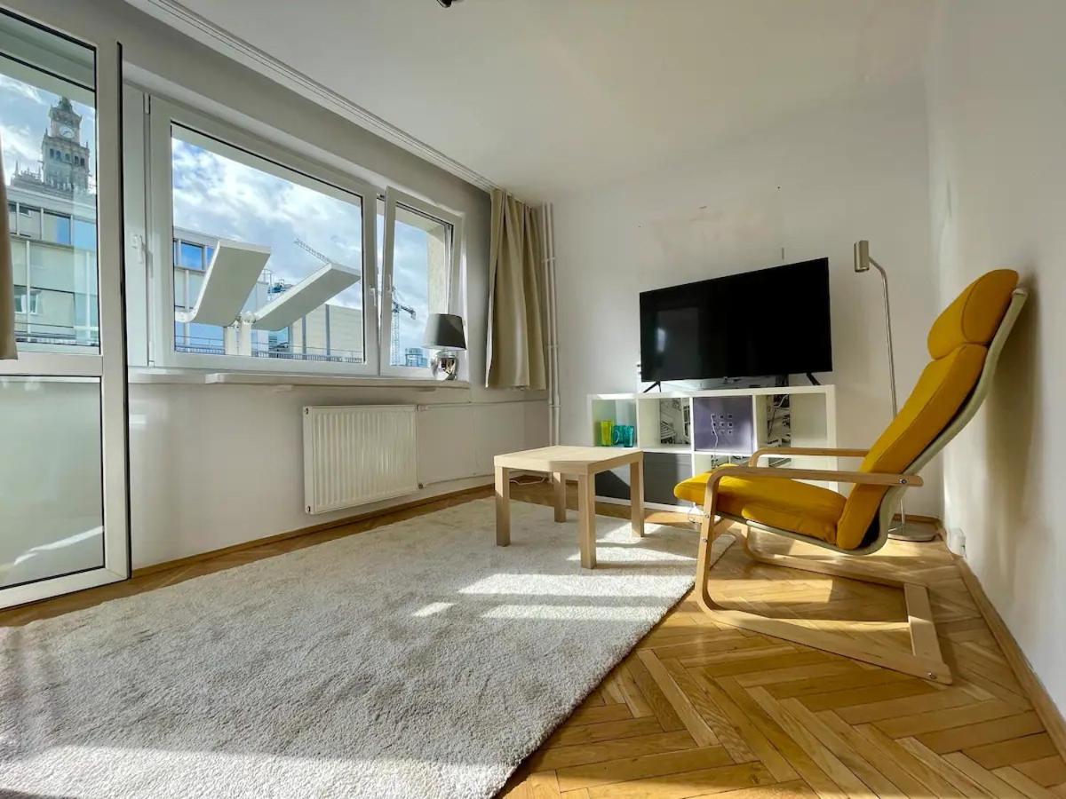 One-Bedroom Apartment - Photo 1