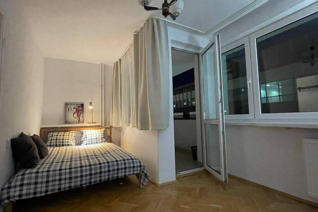 One-Bedroom Apartment - Photo 10