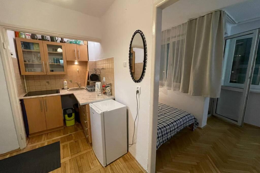 One-Bedroom Apartment - Photo 18