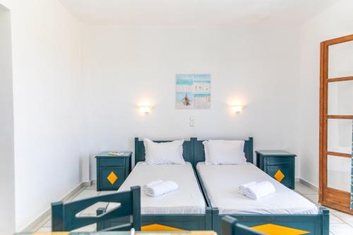Studio (2 Adults)