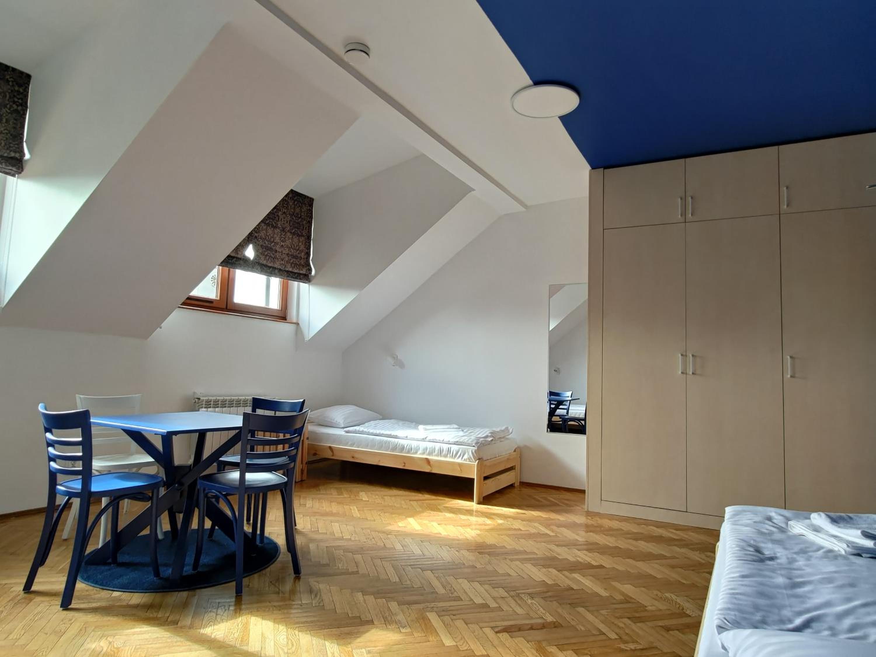 Quadruple Room with Shared Bathroom photo 1