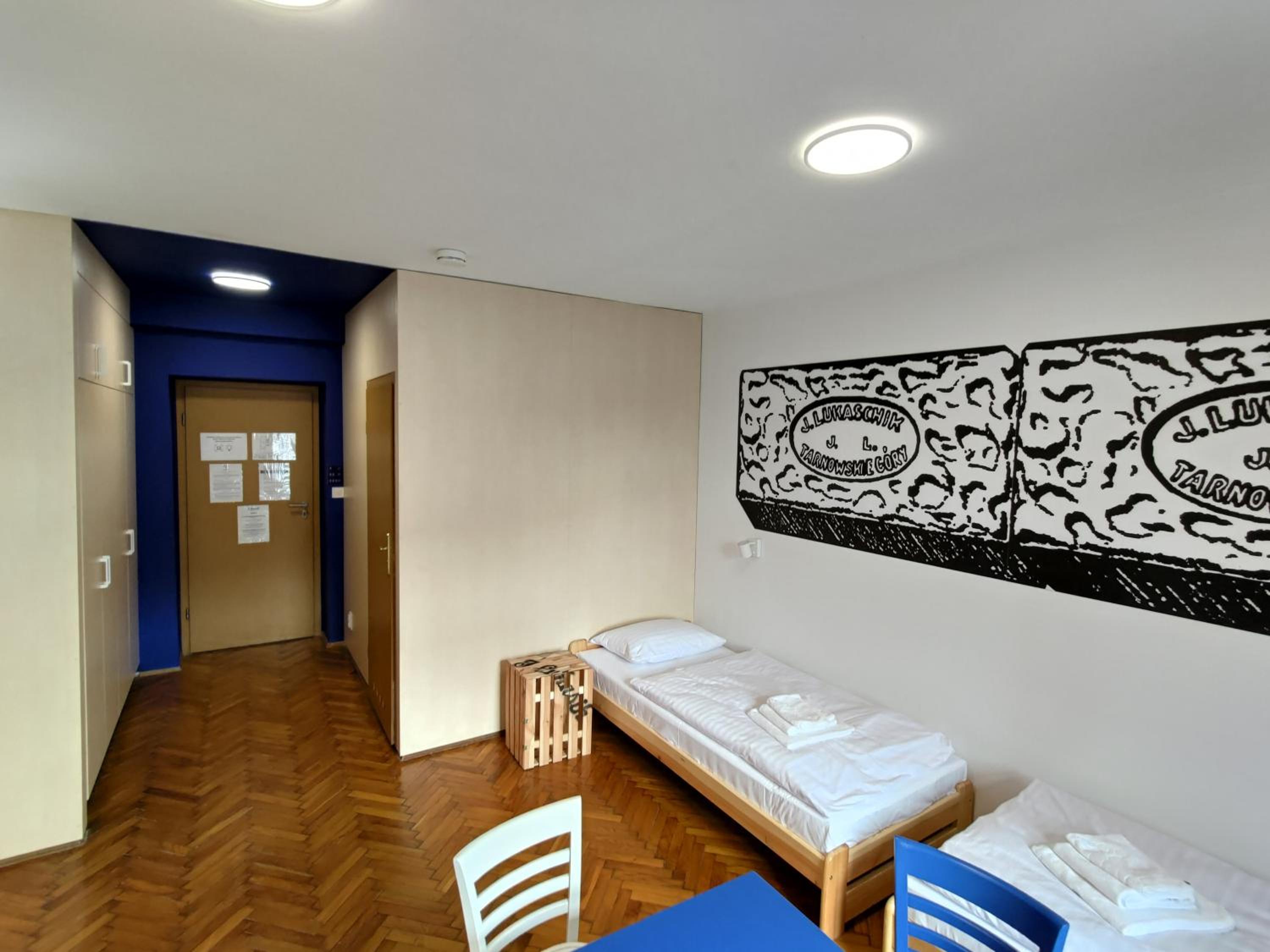 Triple Room with Private Bathroom - Photo 7