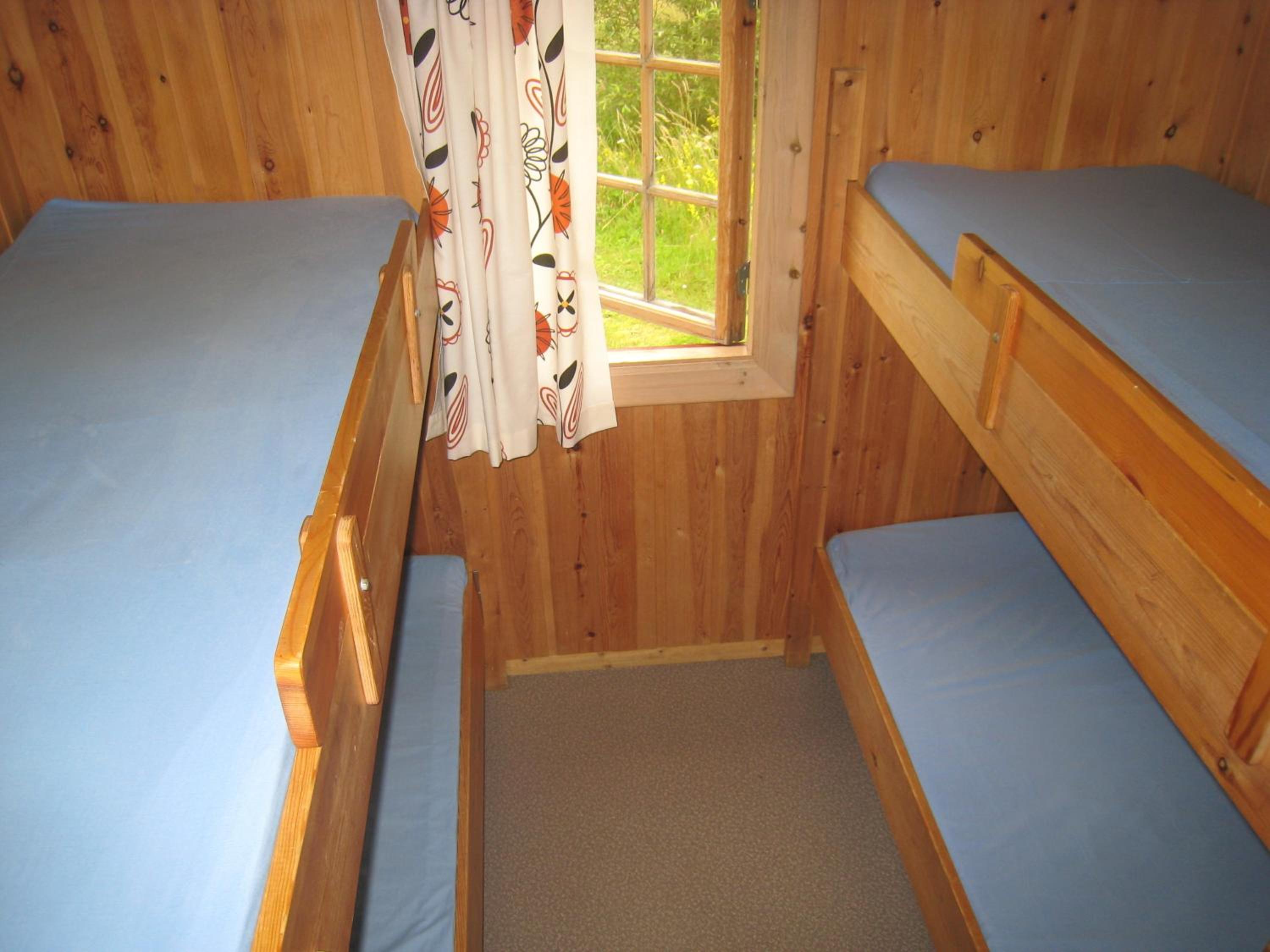 Economy Cottage with Shared Bathroom (4 Adults) photo 1