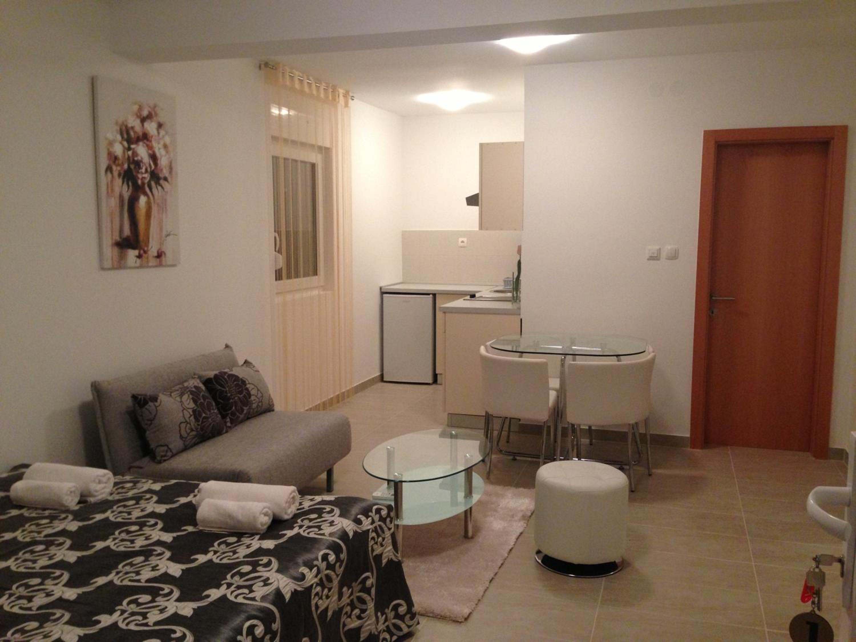 Studio (3 Adults) photo 1