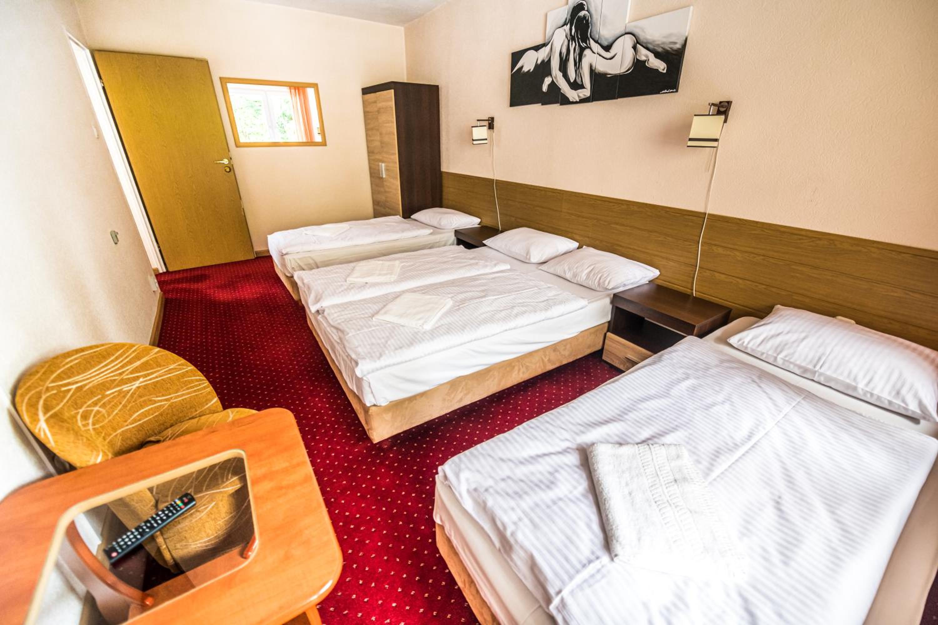 Quadruple Room with Balcony photo 2