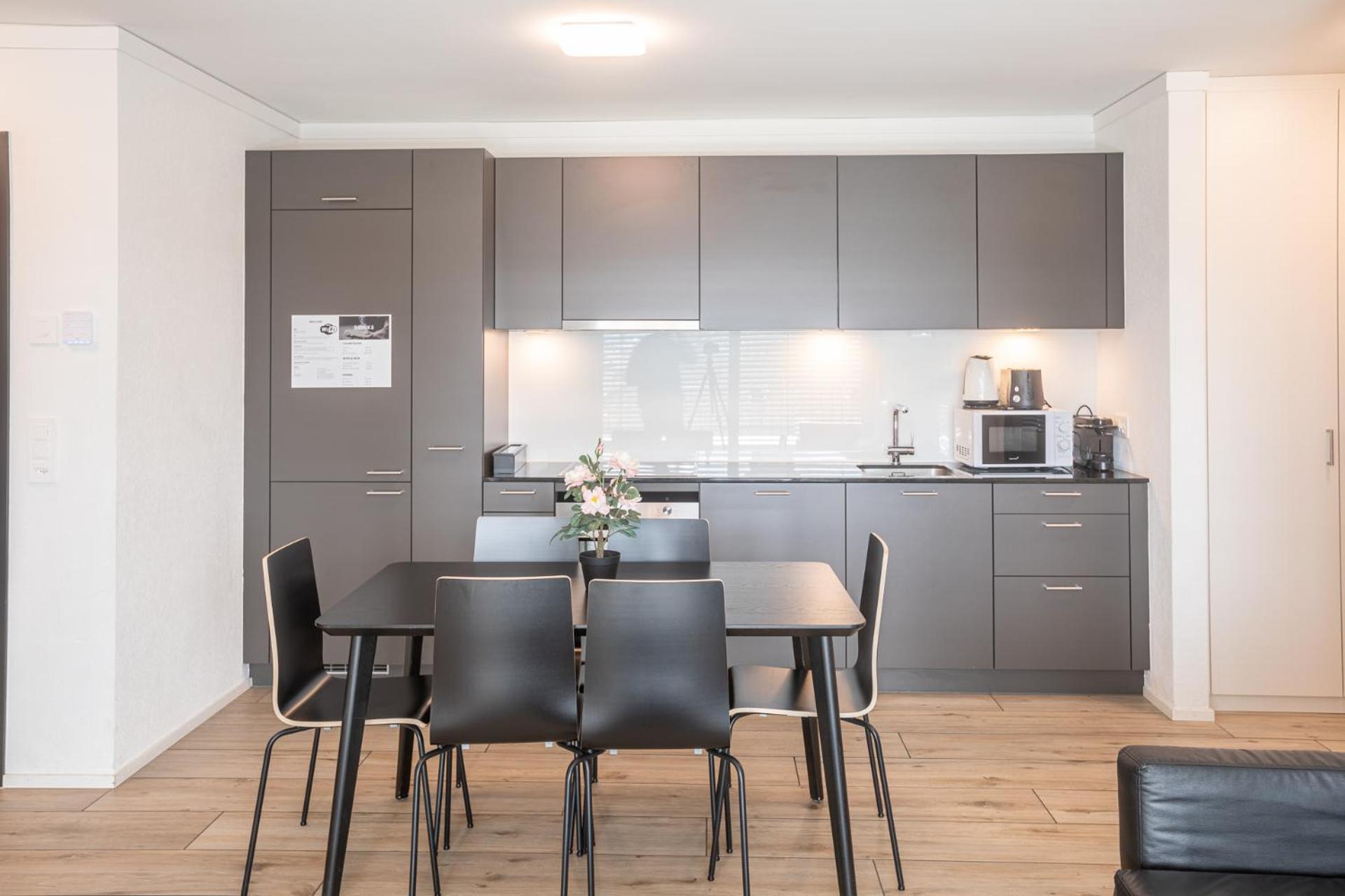 Two-Bedroom Modern Rooftop Apartment  photo 3