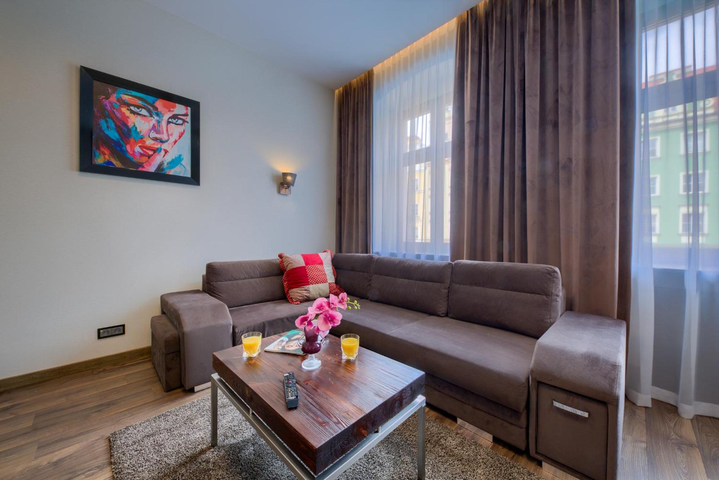 Deluxe Apartment