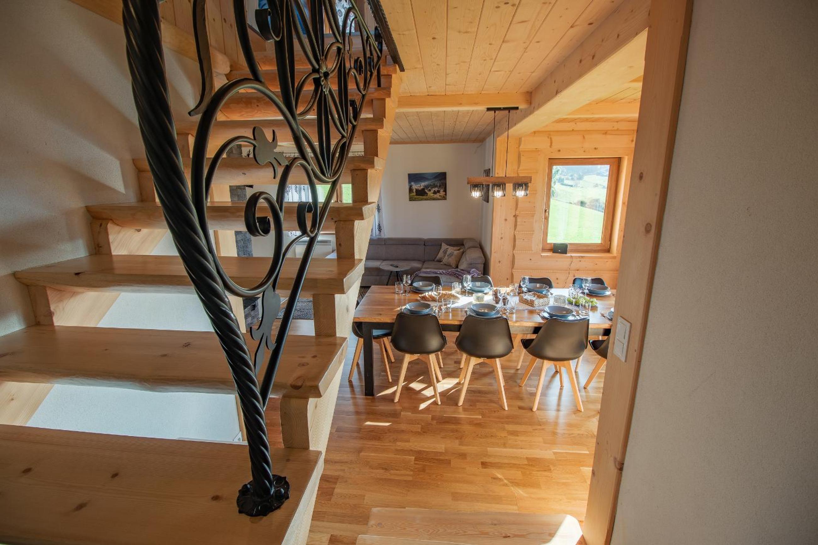 Three-Bedroom Chalet photo 1