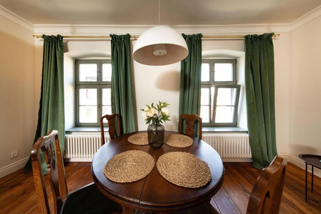 One-Bedroom Apartment - Photo 10