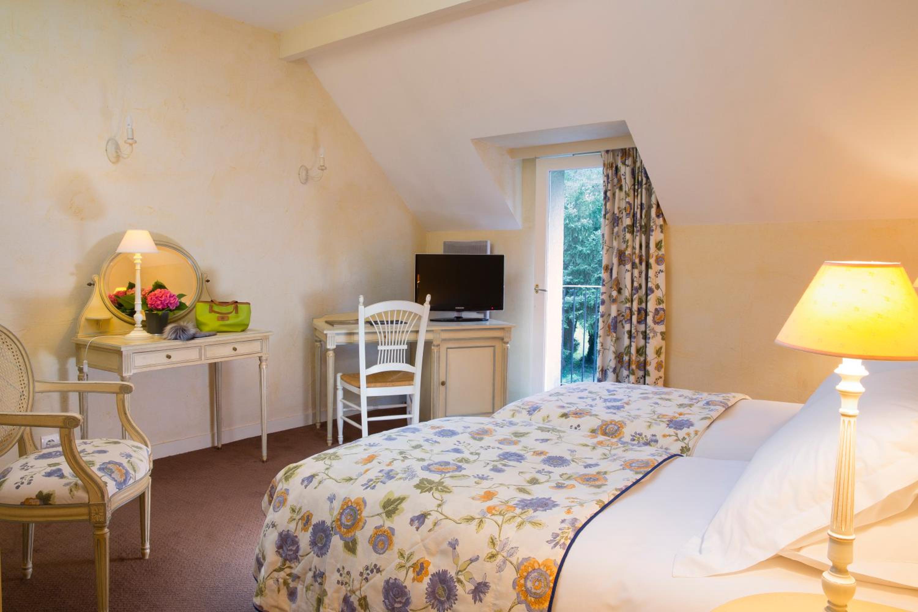 Two-Bedroom Cottage Forest - Photo 2