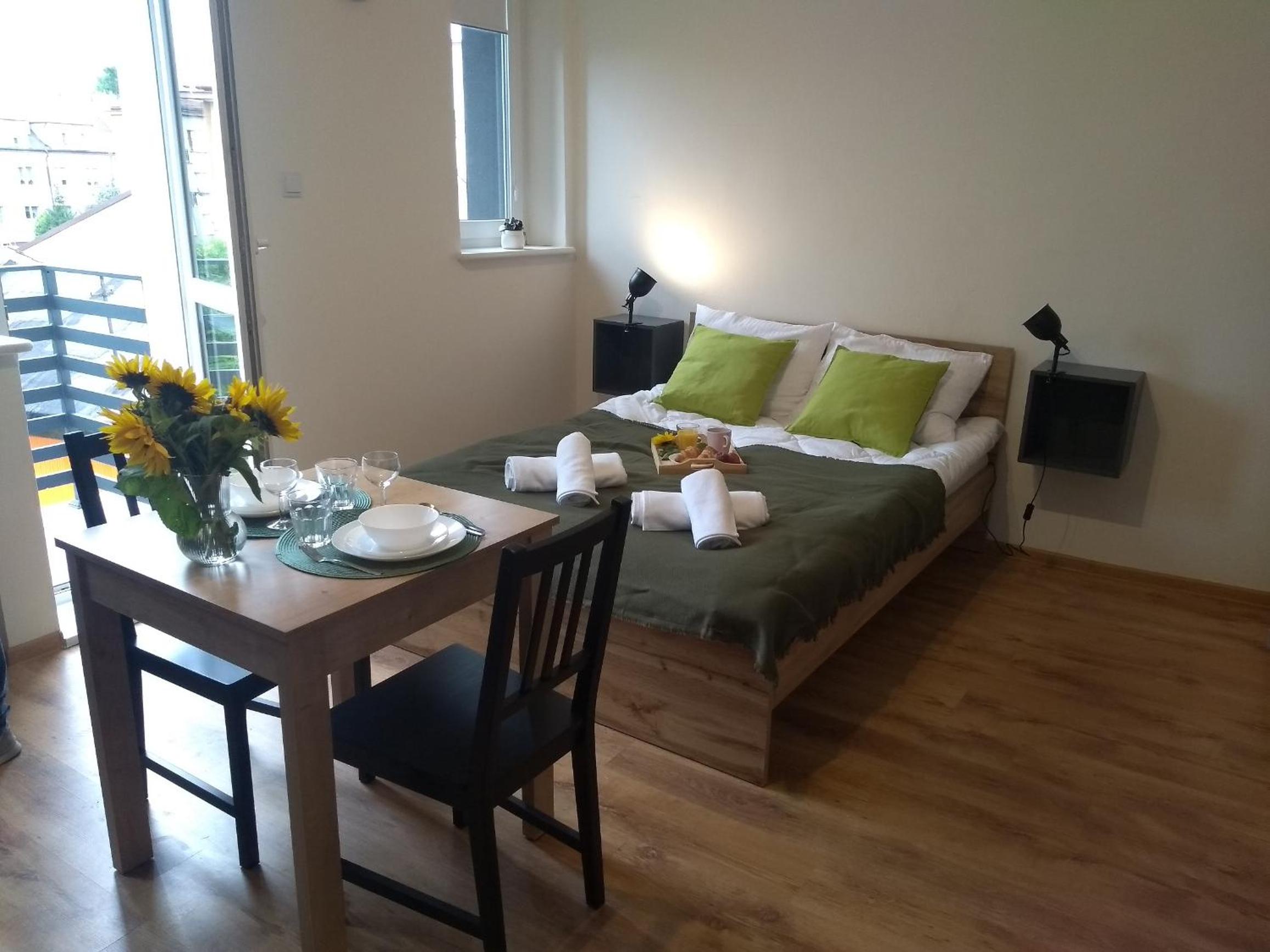 Apartment with Balcony photo 3