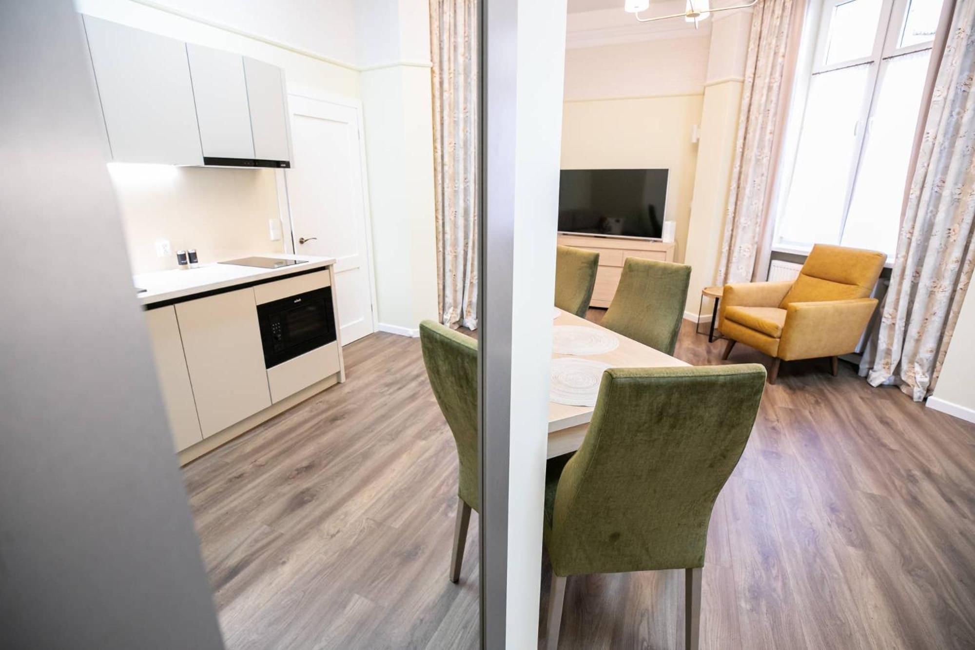 One-Bedroom Apartment - Photo 1