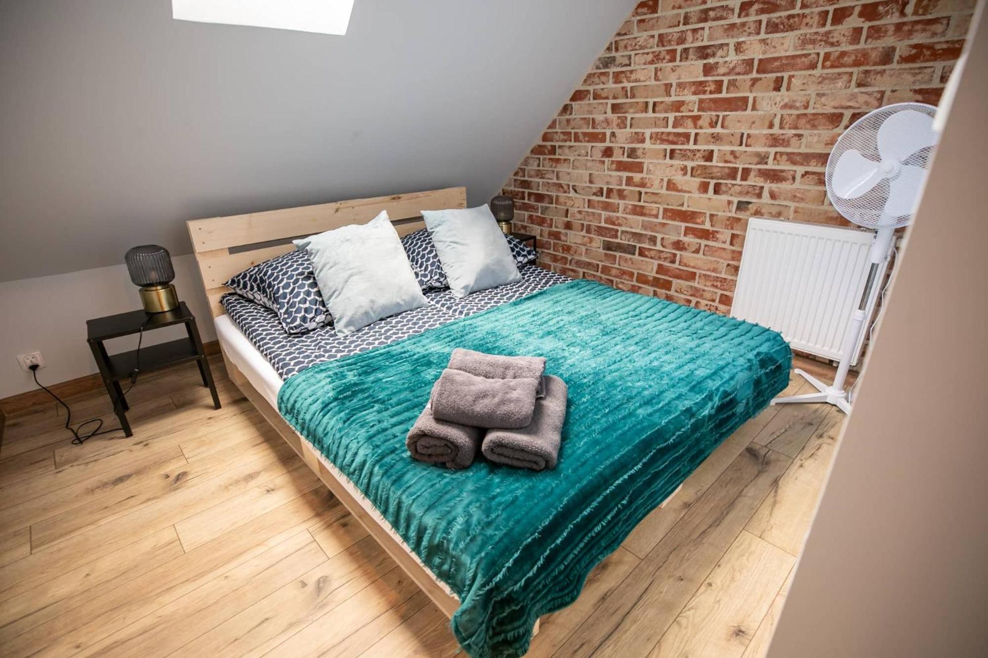 One-Bedroom Apartment - Photo 12