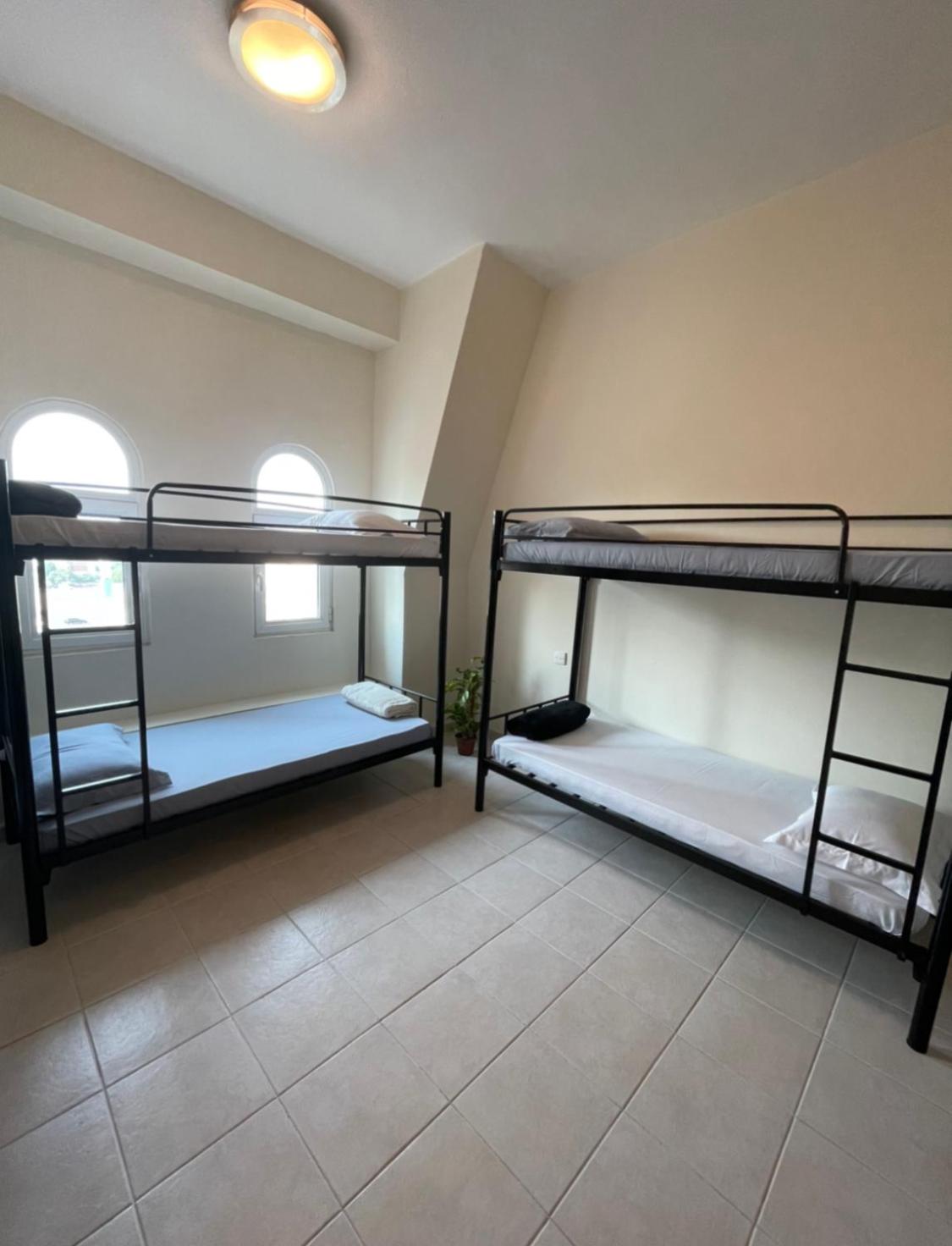 Bed in 8-Bed Mixed Dormitory Room photo 2