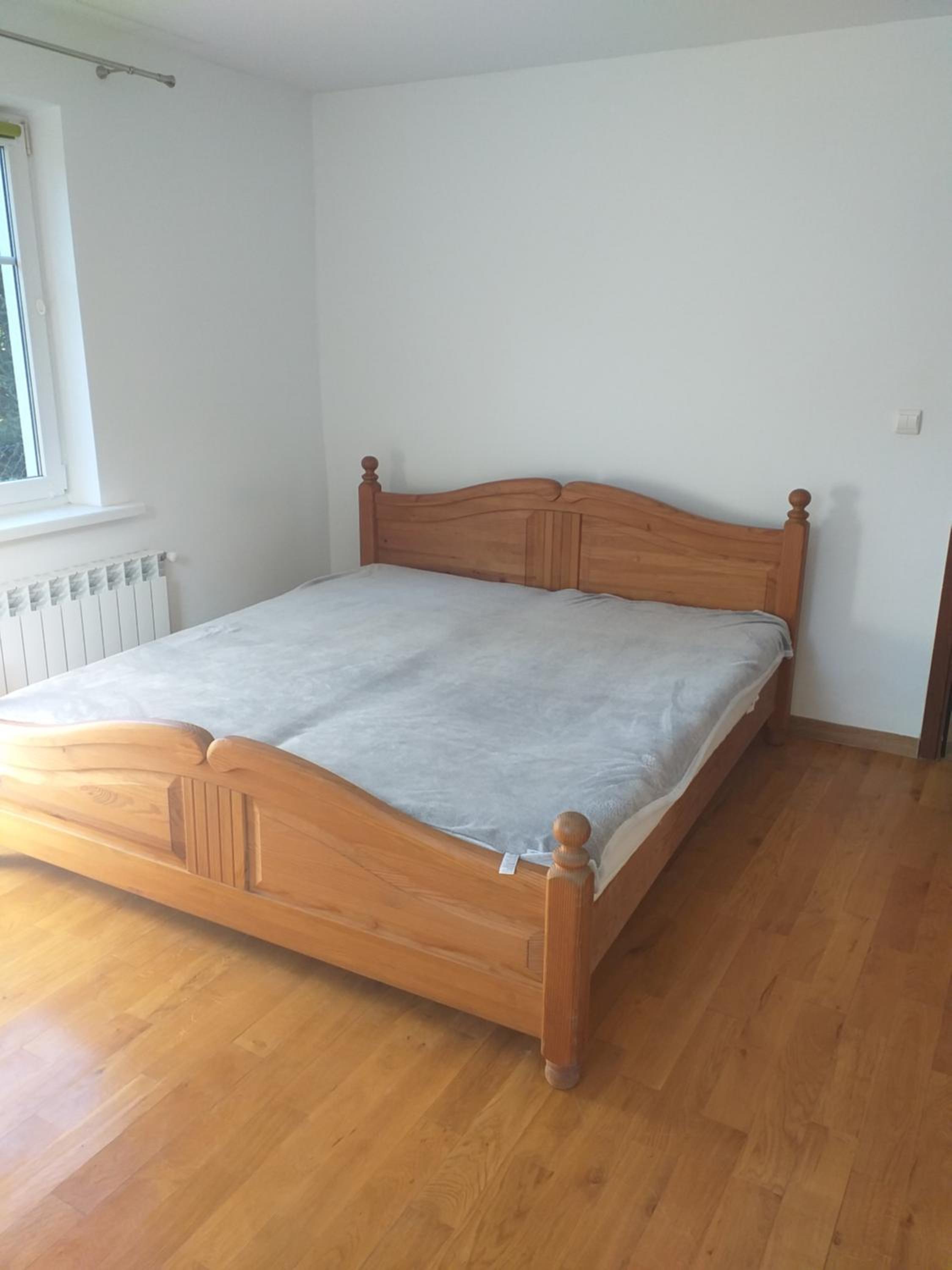 Five-Bedroom House - Photo 13