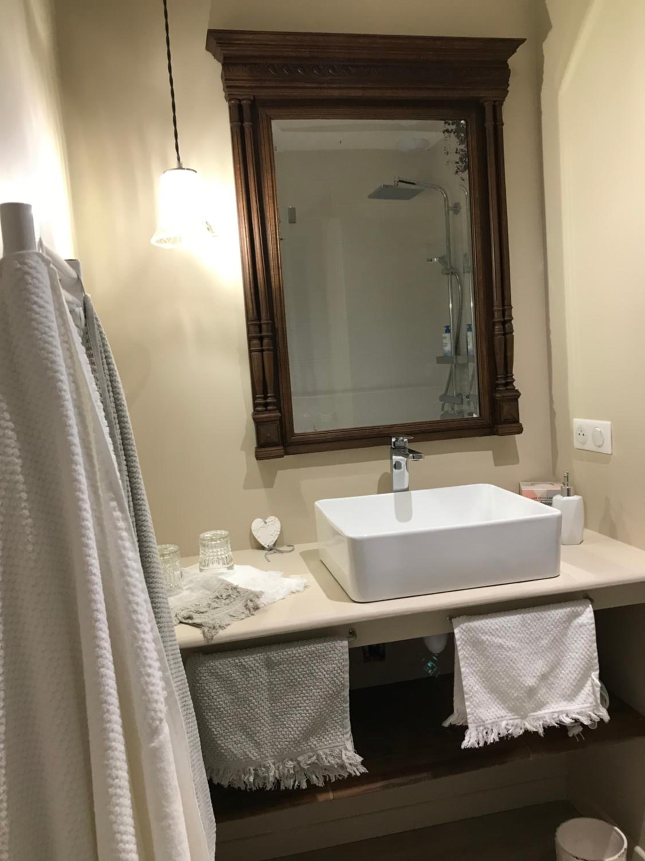 Double Room with Private Bathroom - Photo 2