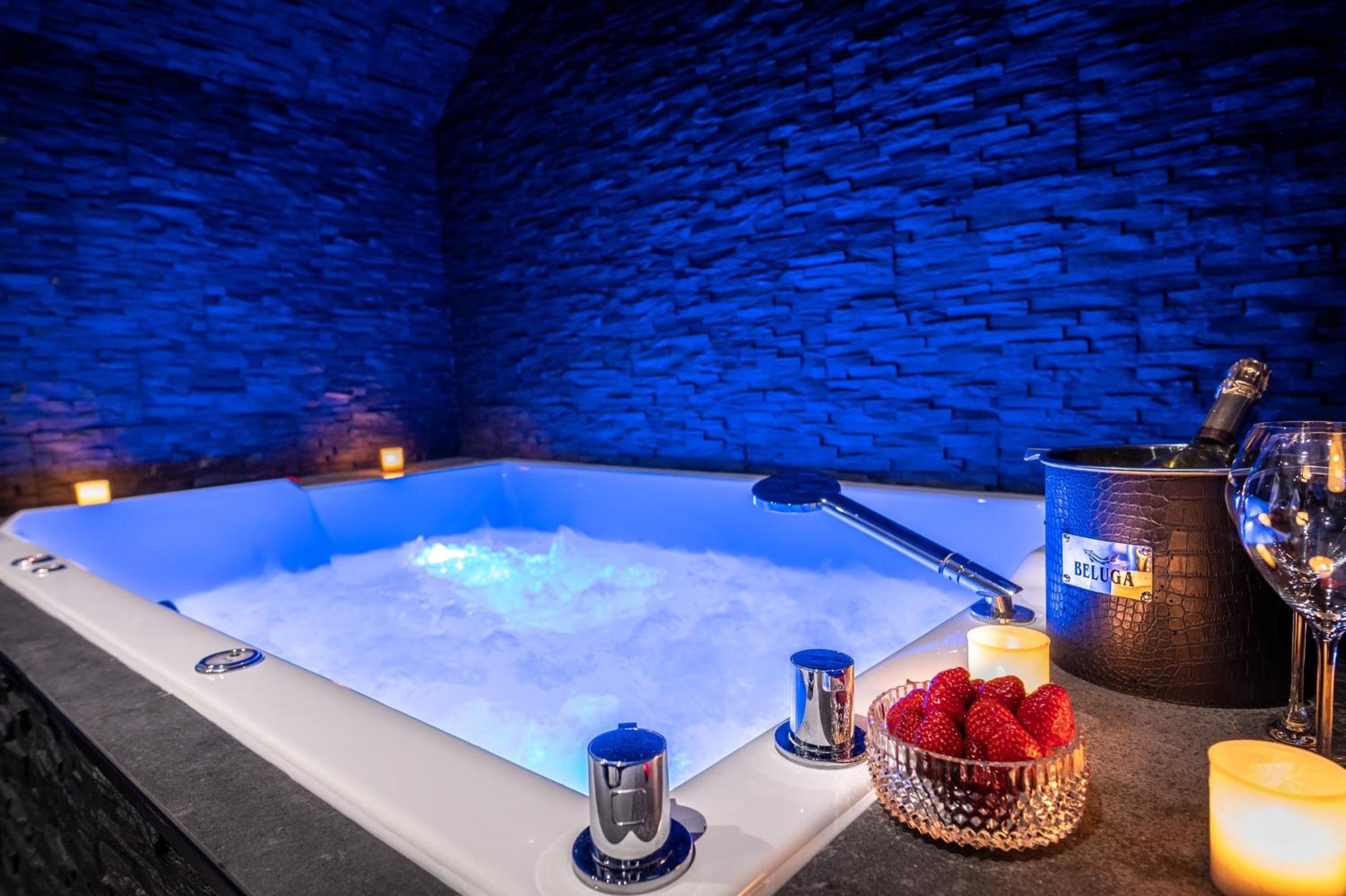 Double Room with Spa Bath