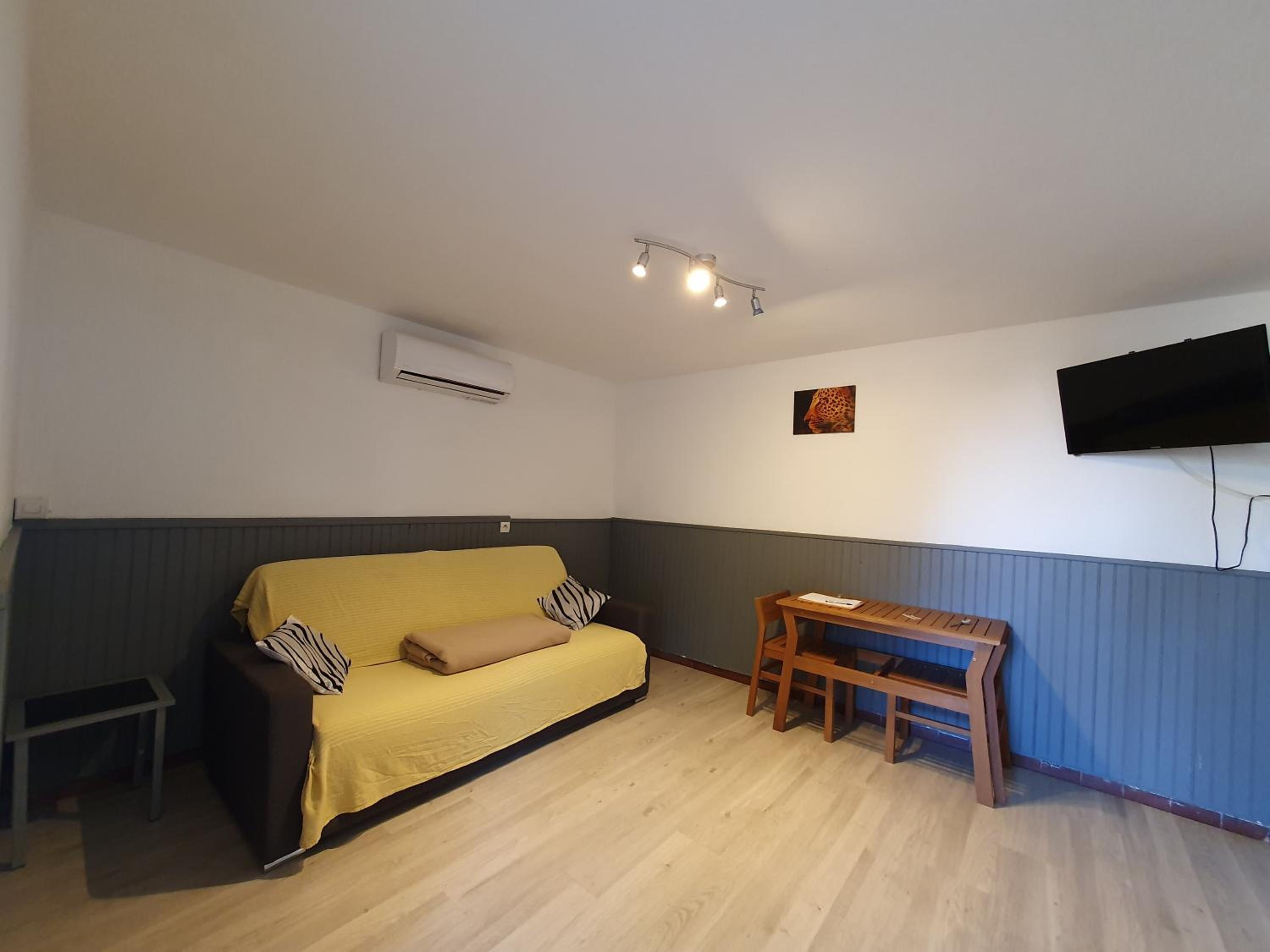 Studio with Terrace