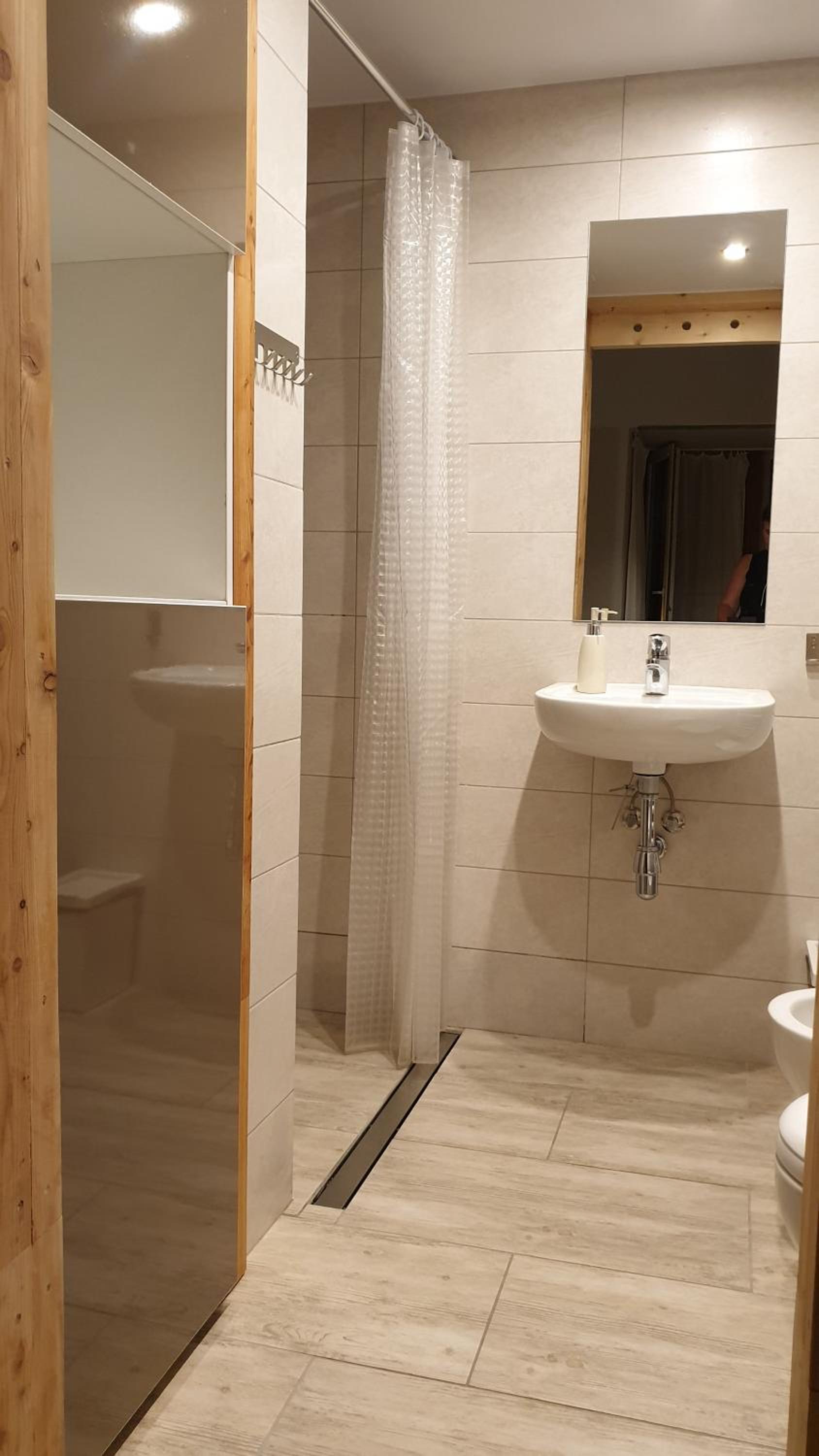 Studio Apartment - Photo 11