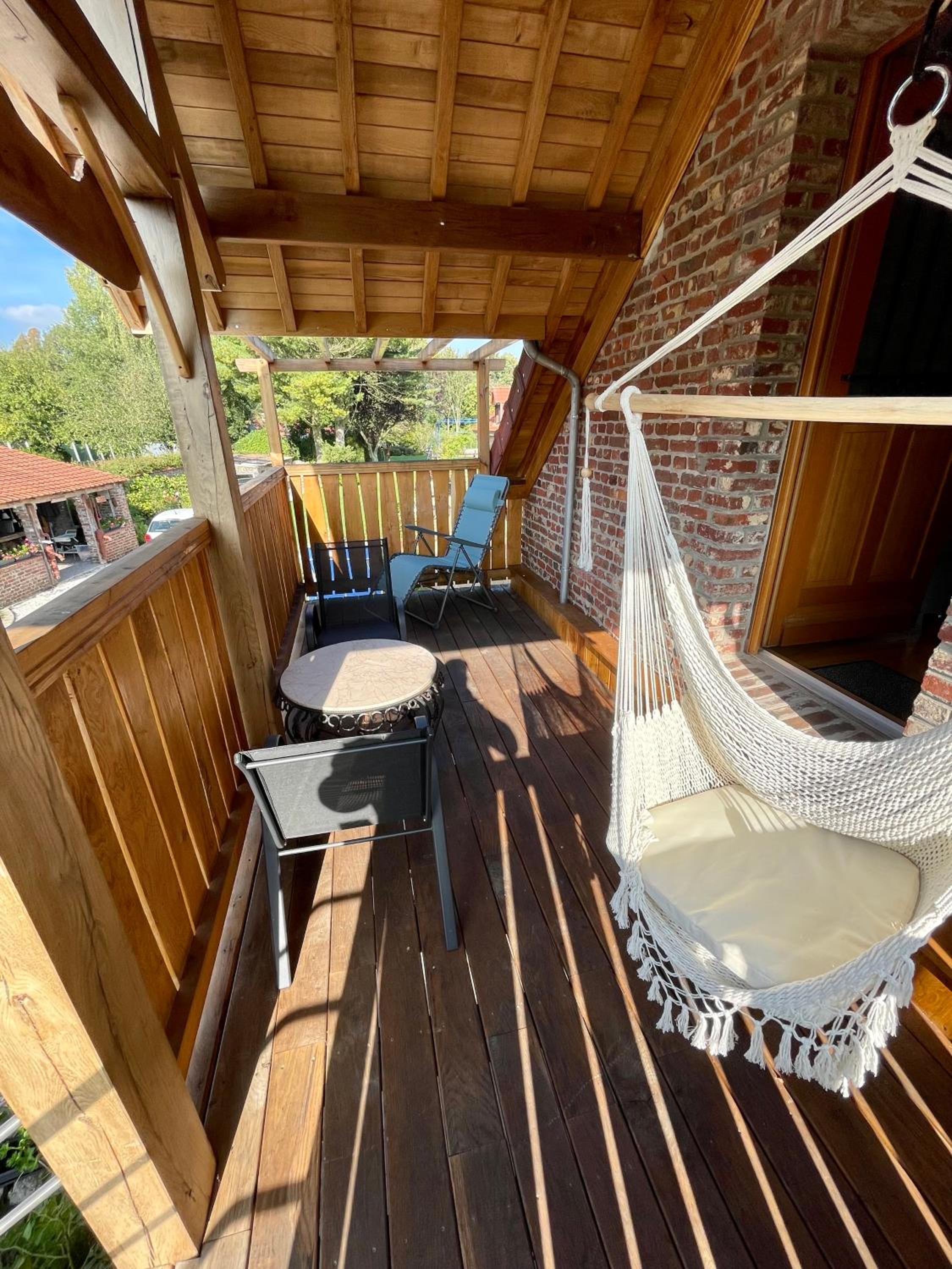 Suite with Balcony - Photo 4