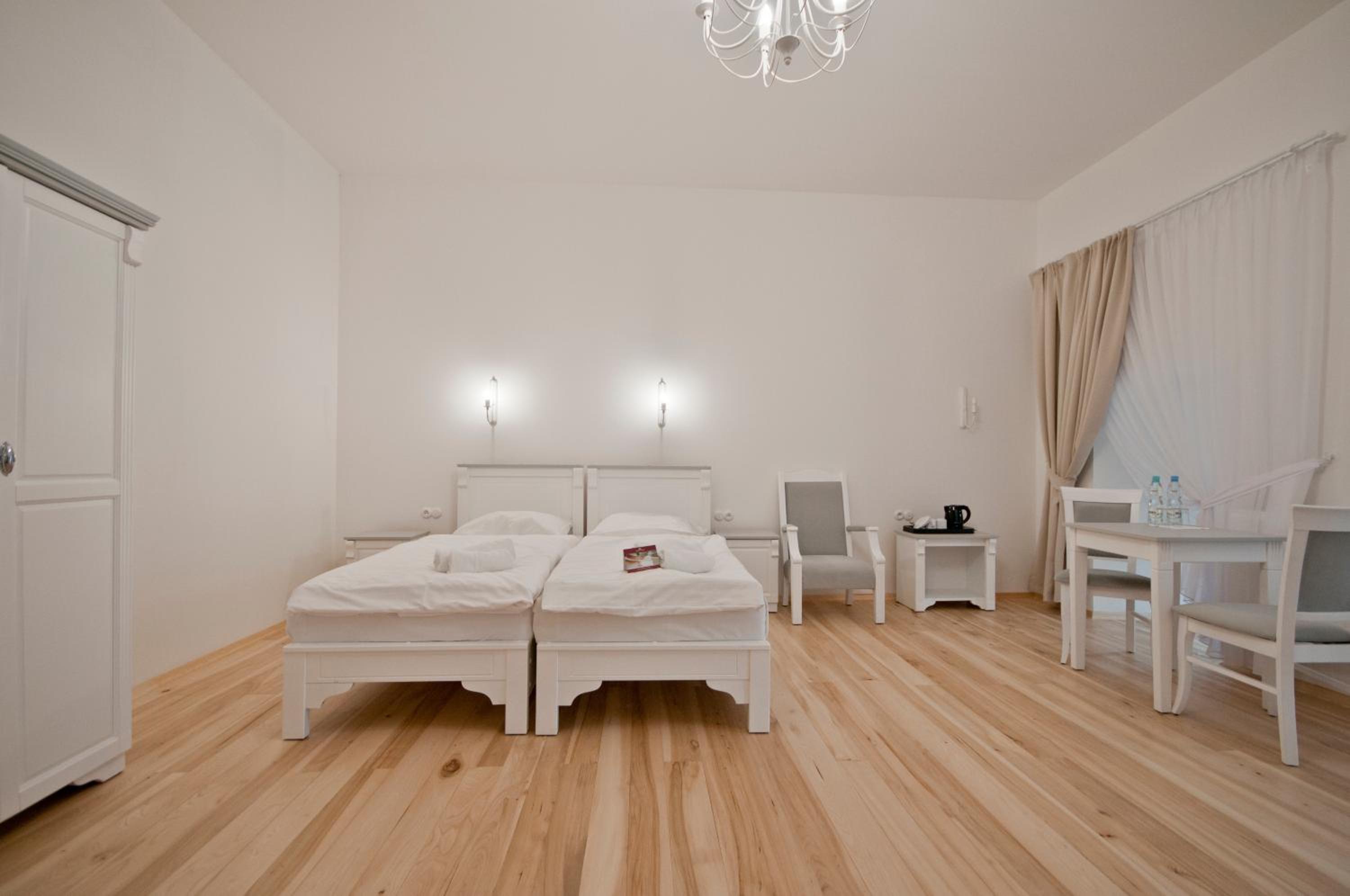 Deluxe Double Room - Photo 3