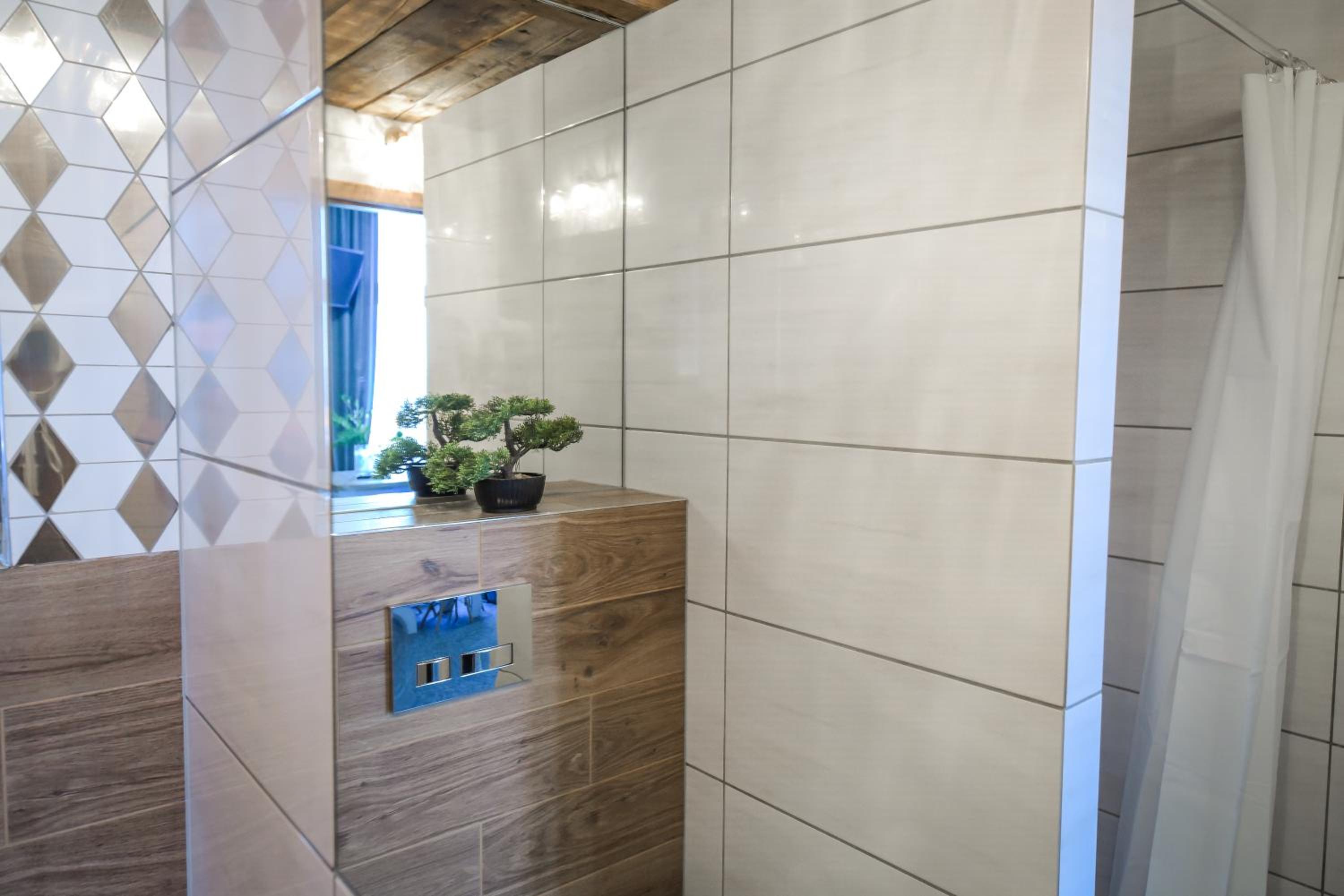 Quadruple Room with Private Bathroom