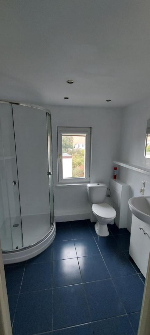 Double Room with Balcony - Photo 6