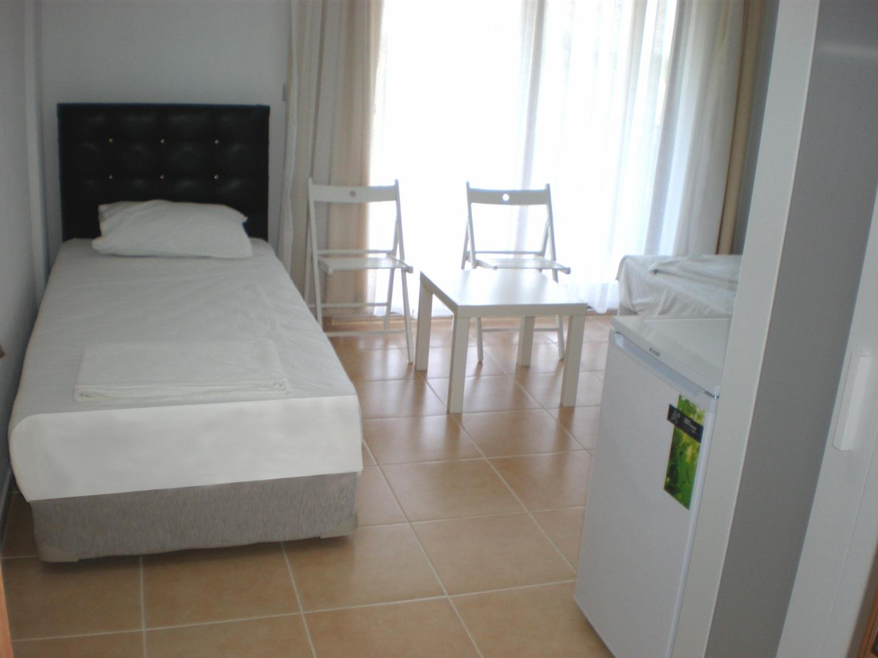 Standard Triple Room photo 3