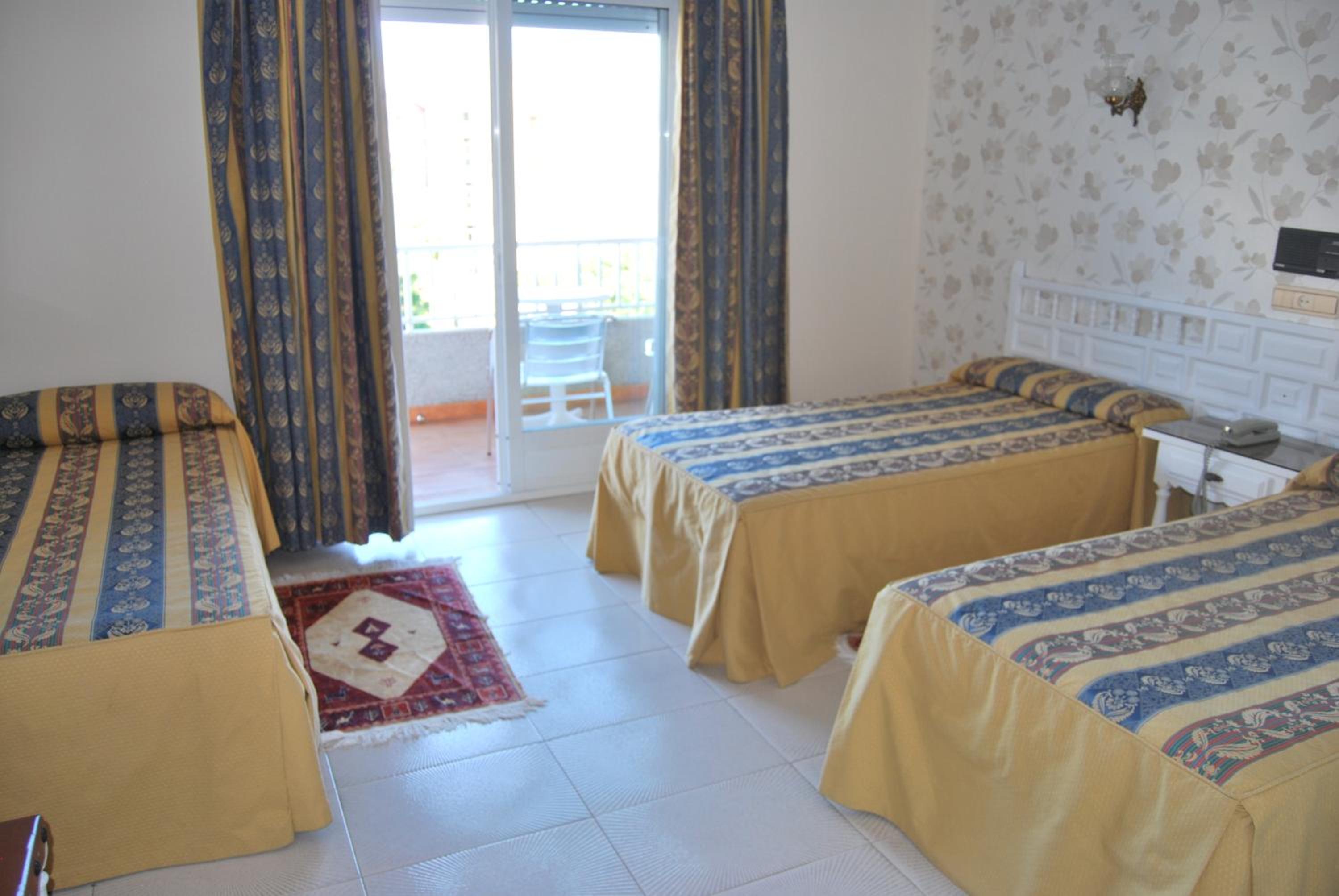 Economy Family Room