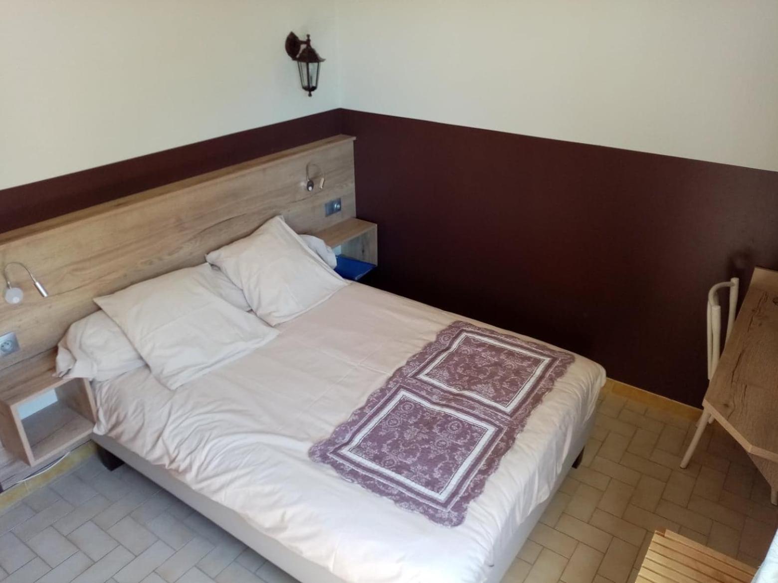 Double Room - Photo 2