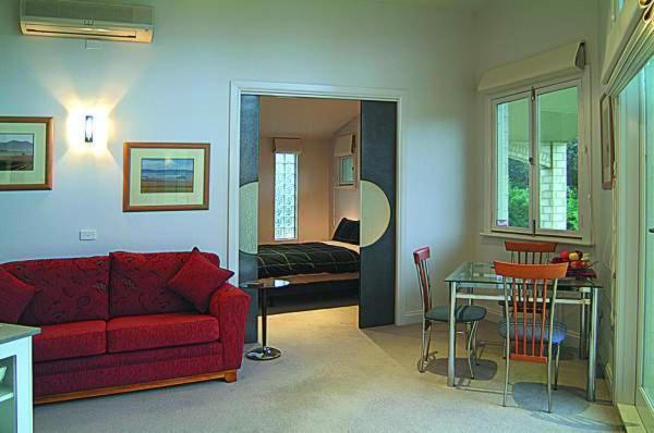 Apartment with Mountain View photo 1