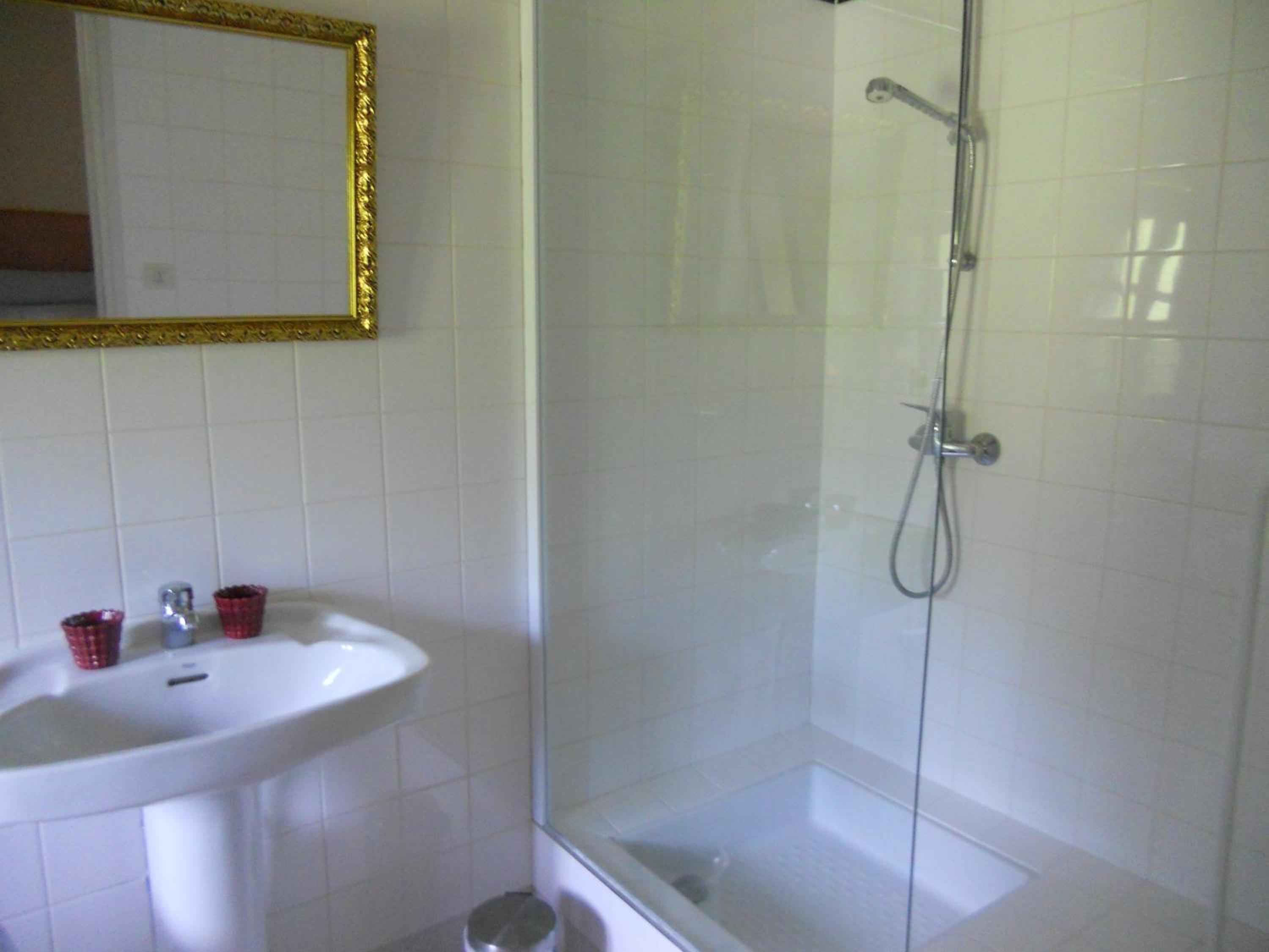 Standard Double Room - Photo 1