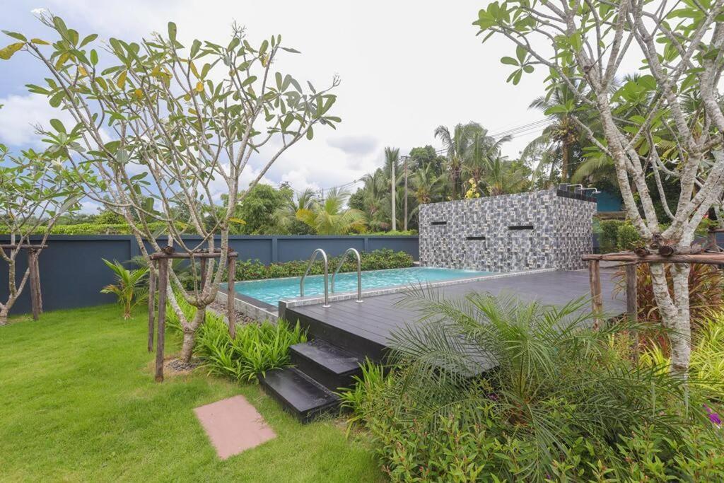 Villa photo 2