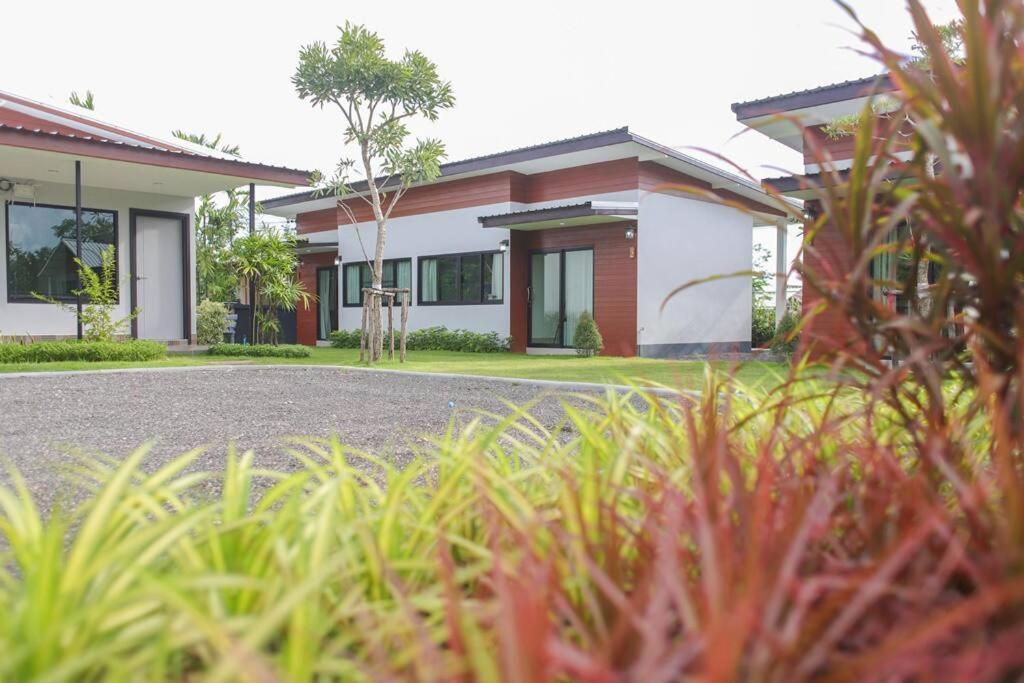 Villa photo 3