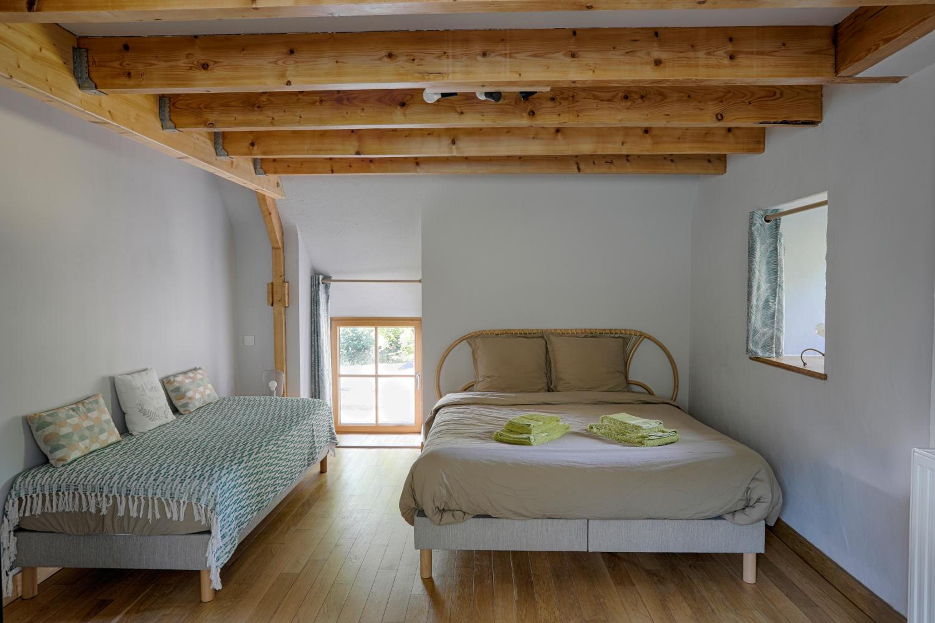 Family Room with Garden View