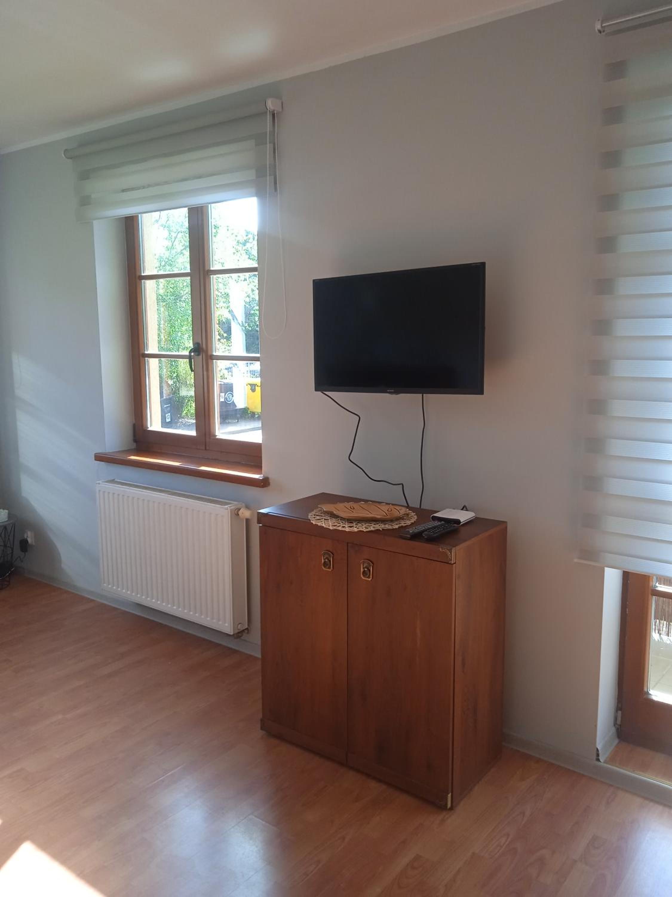 One-Bedroom Apartment - Photo 6