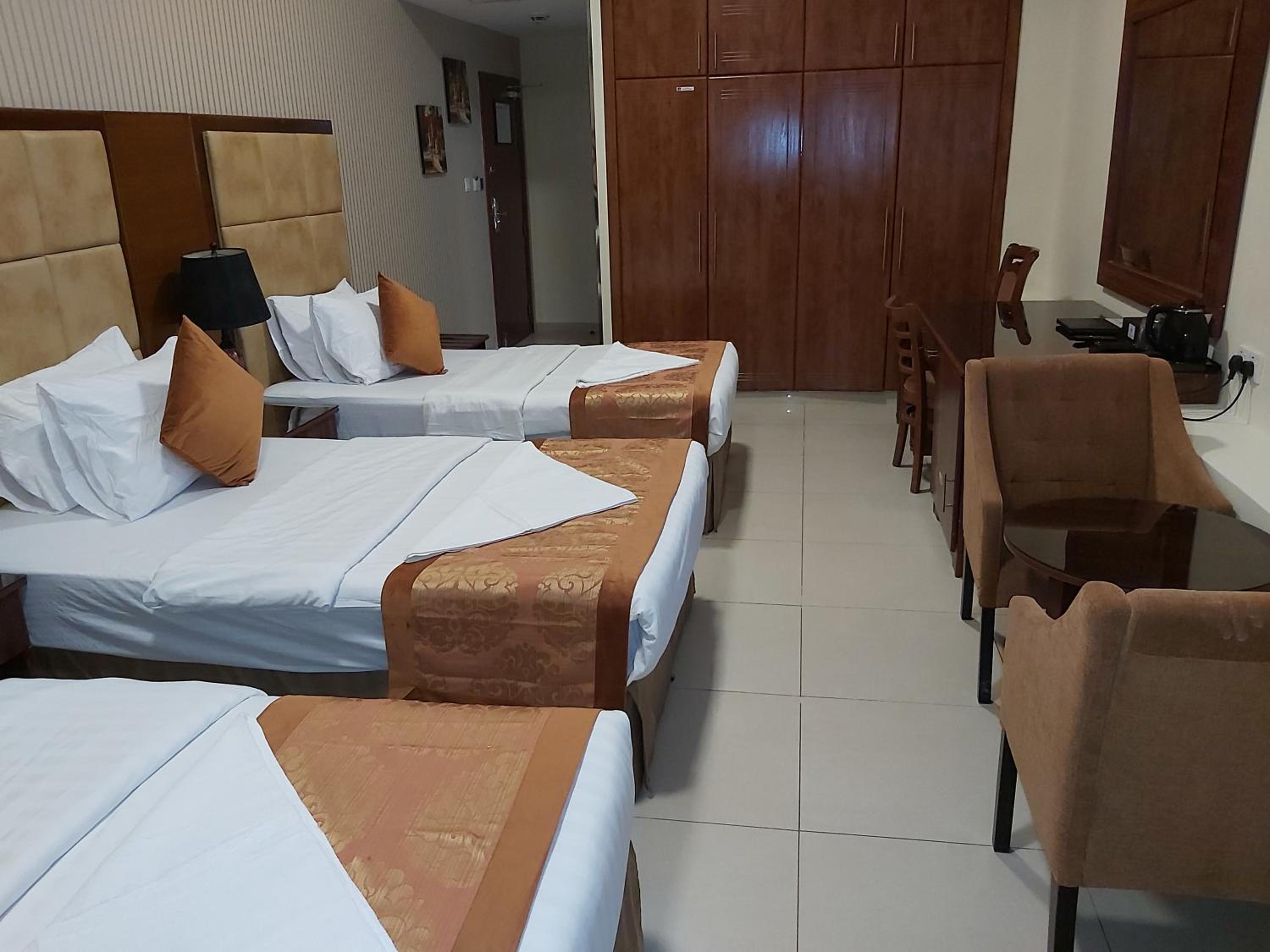 Standard Triple Room photo 3