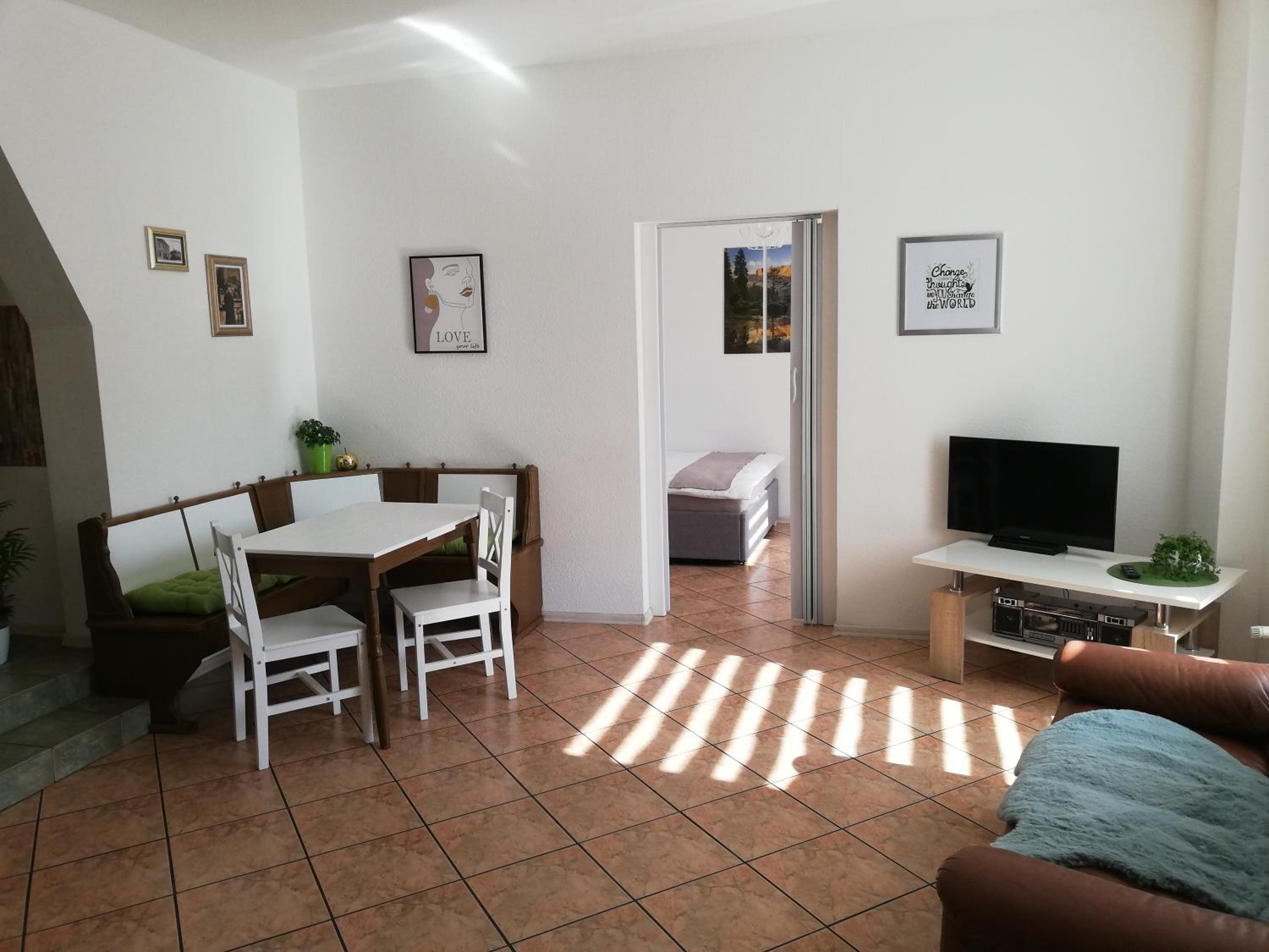 Apartment - Ground Floor - Photo 2