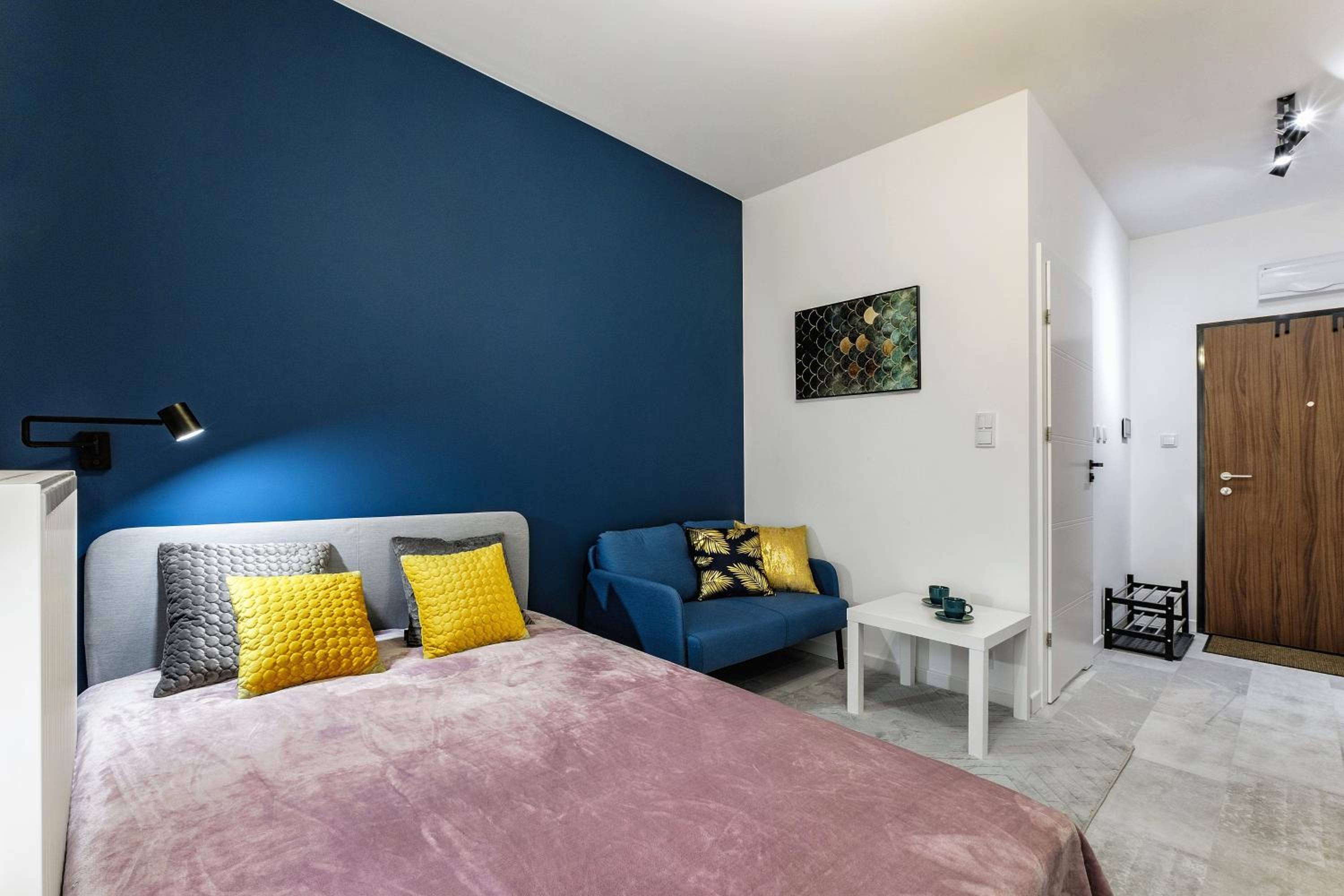 Studio Apartment photo 2