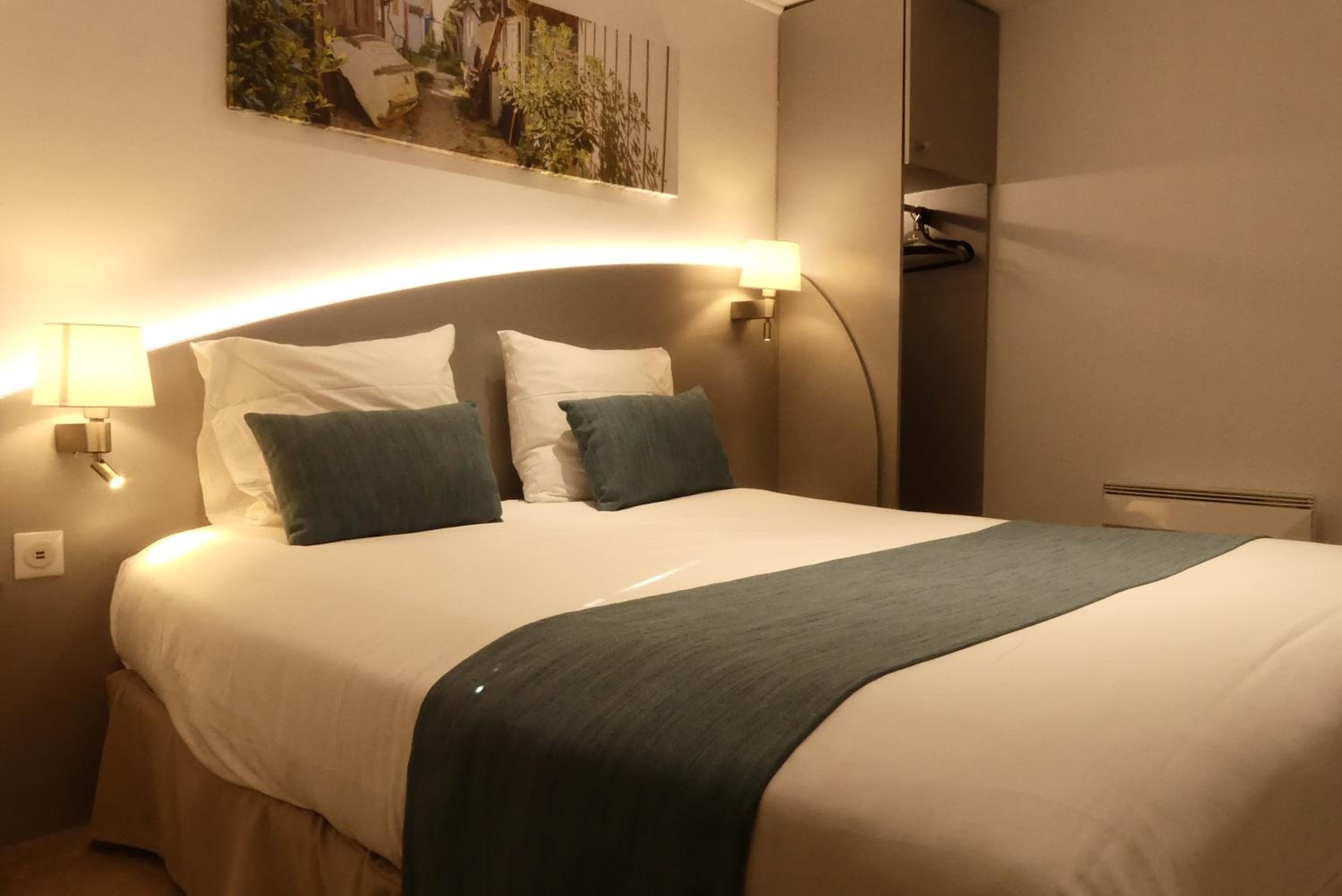 Superior Double Room - Photo 3