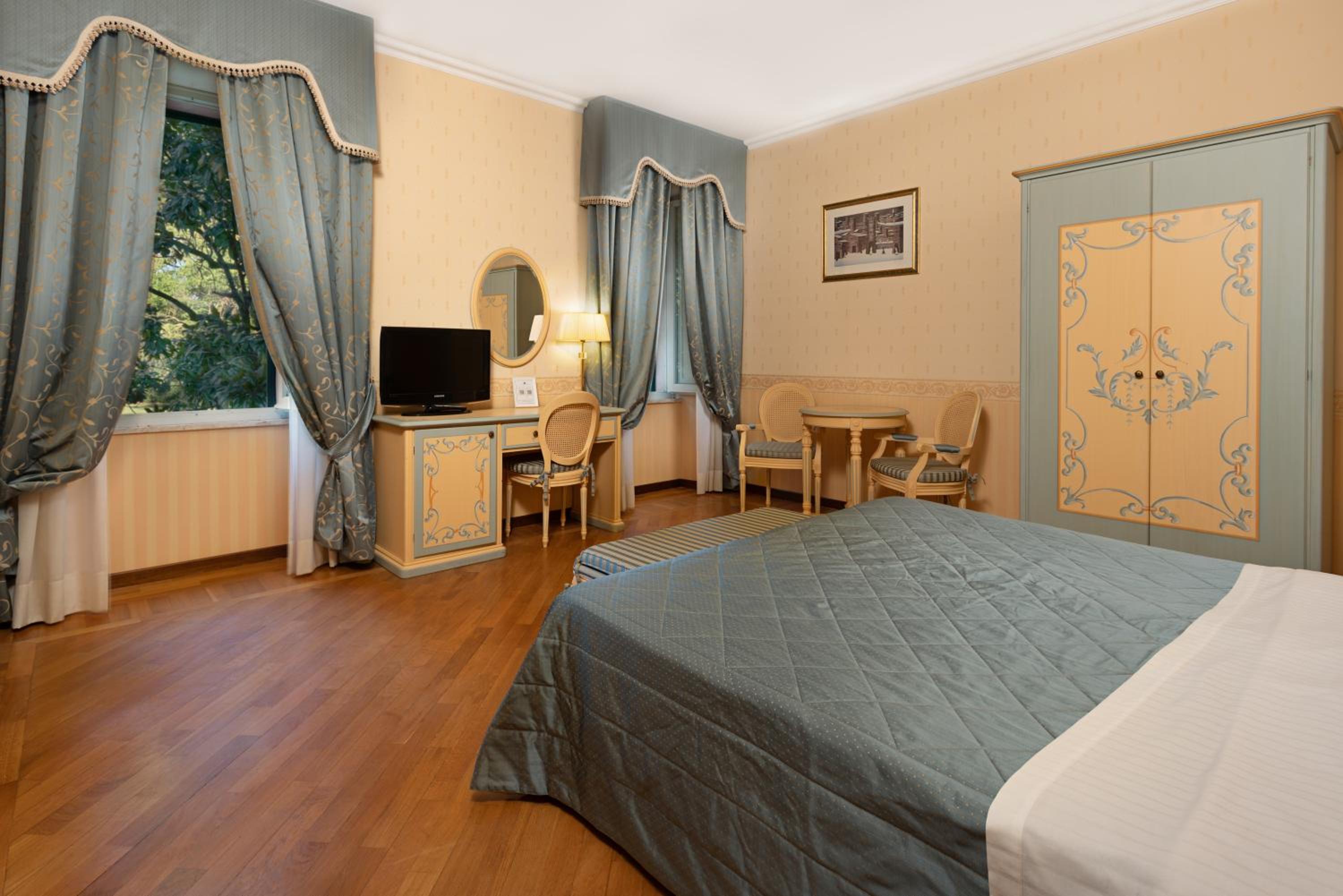 Deluxe Double Room photo 2