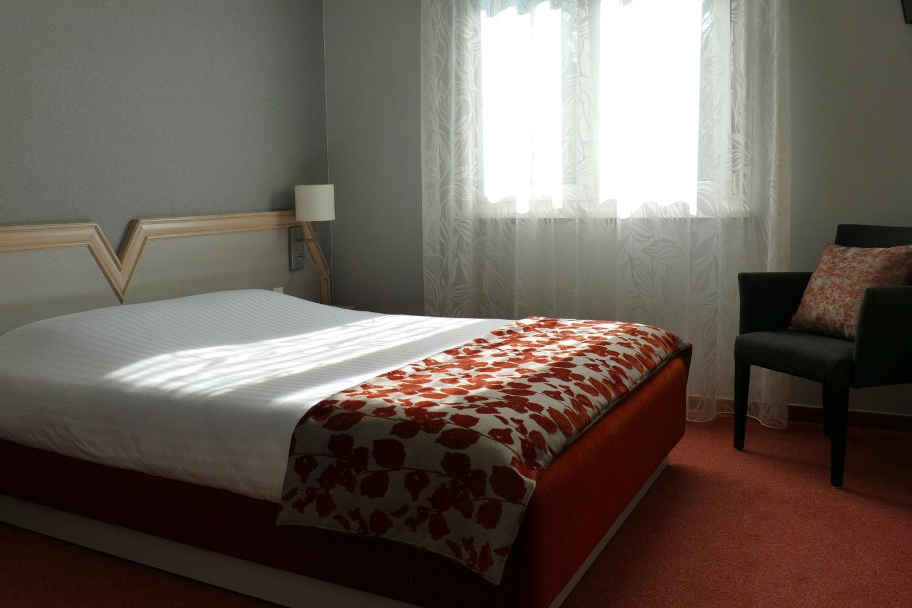 Double or Twin Room photo 3