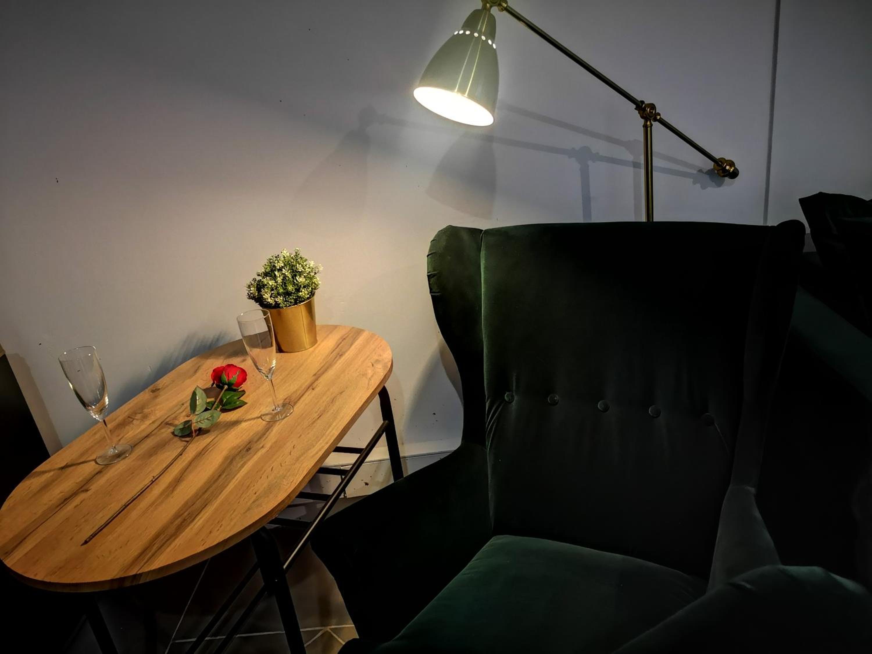 One-Bedroom Apartment - Photo 8