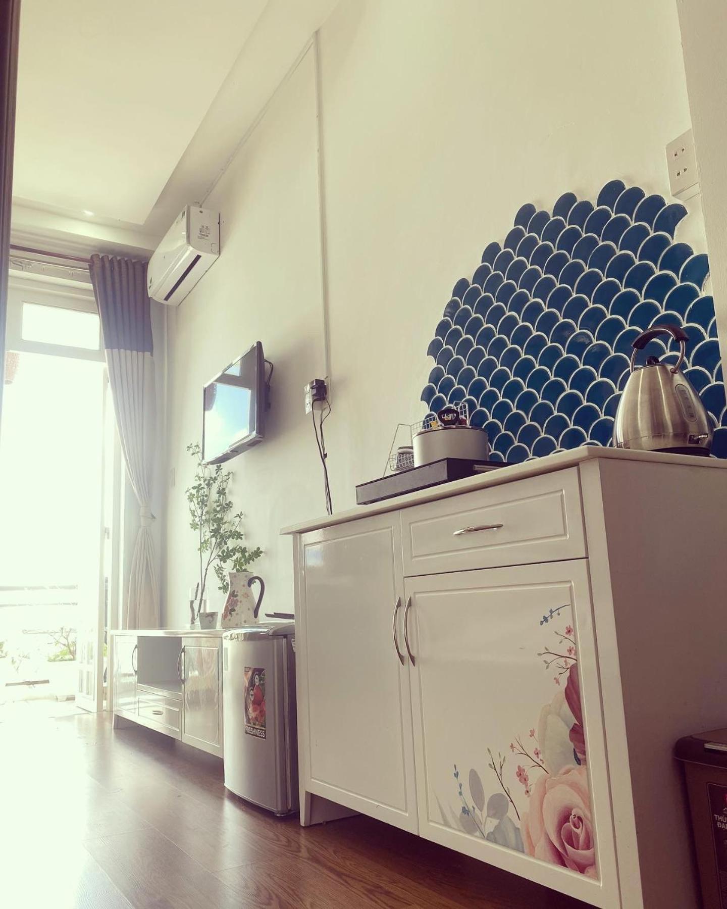 Studio with Balcony