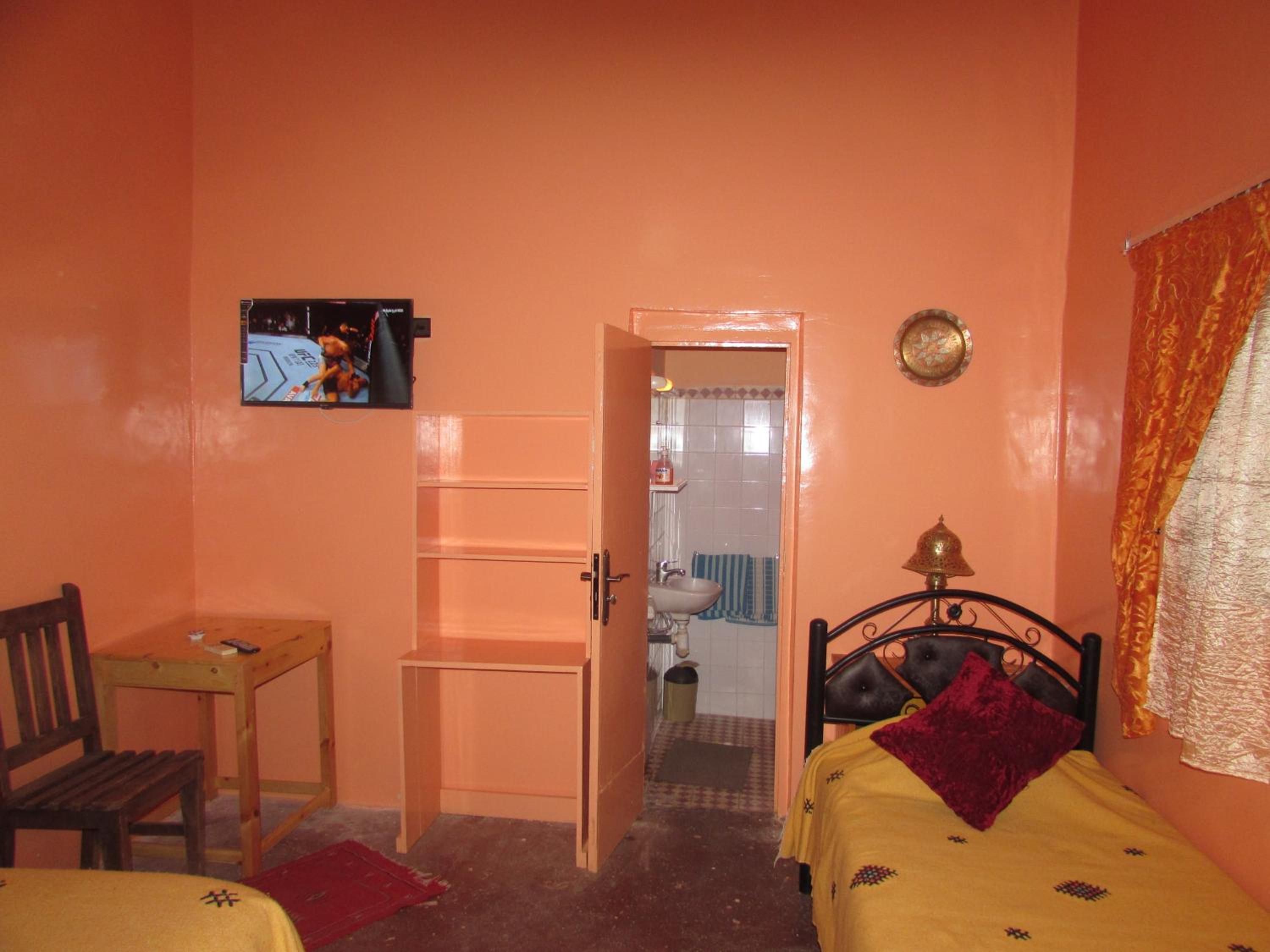 Double Room with Private Bathroom photo 2