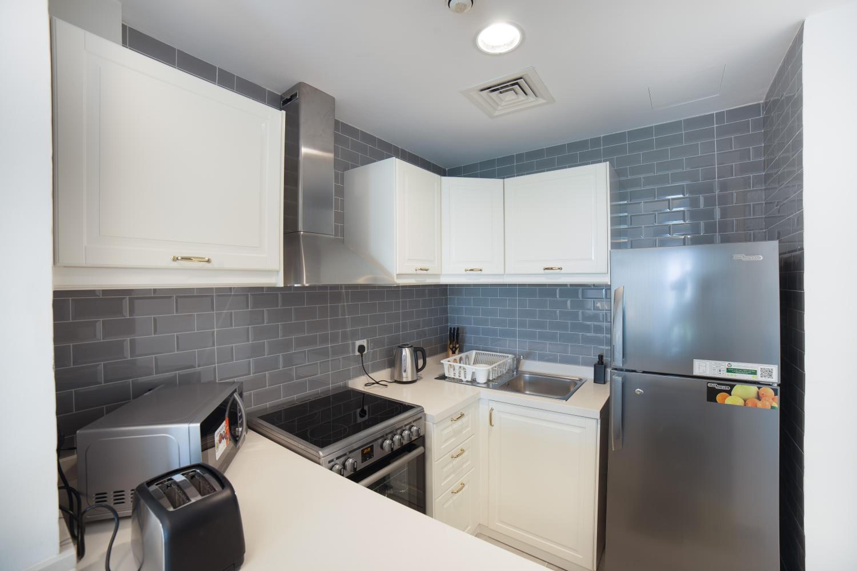 Studio Apartment photo 1
