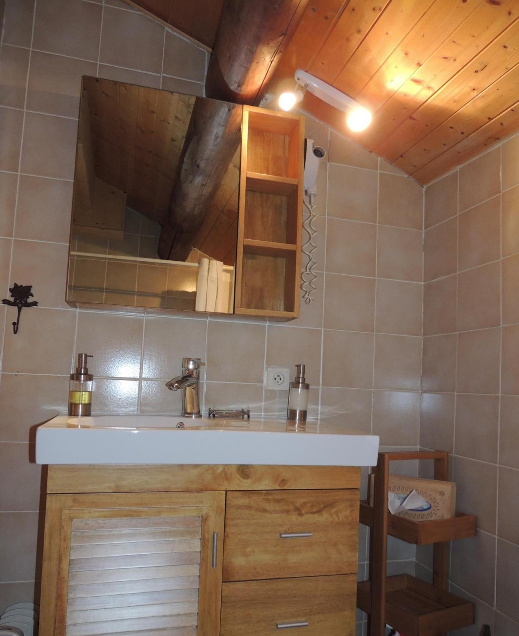 Double Room with Private External Bathroom photo 2